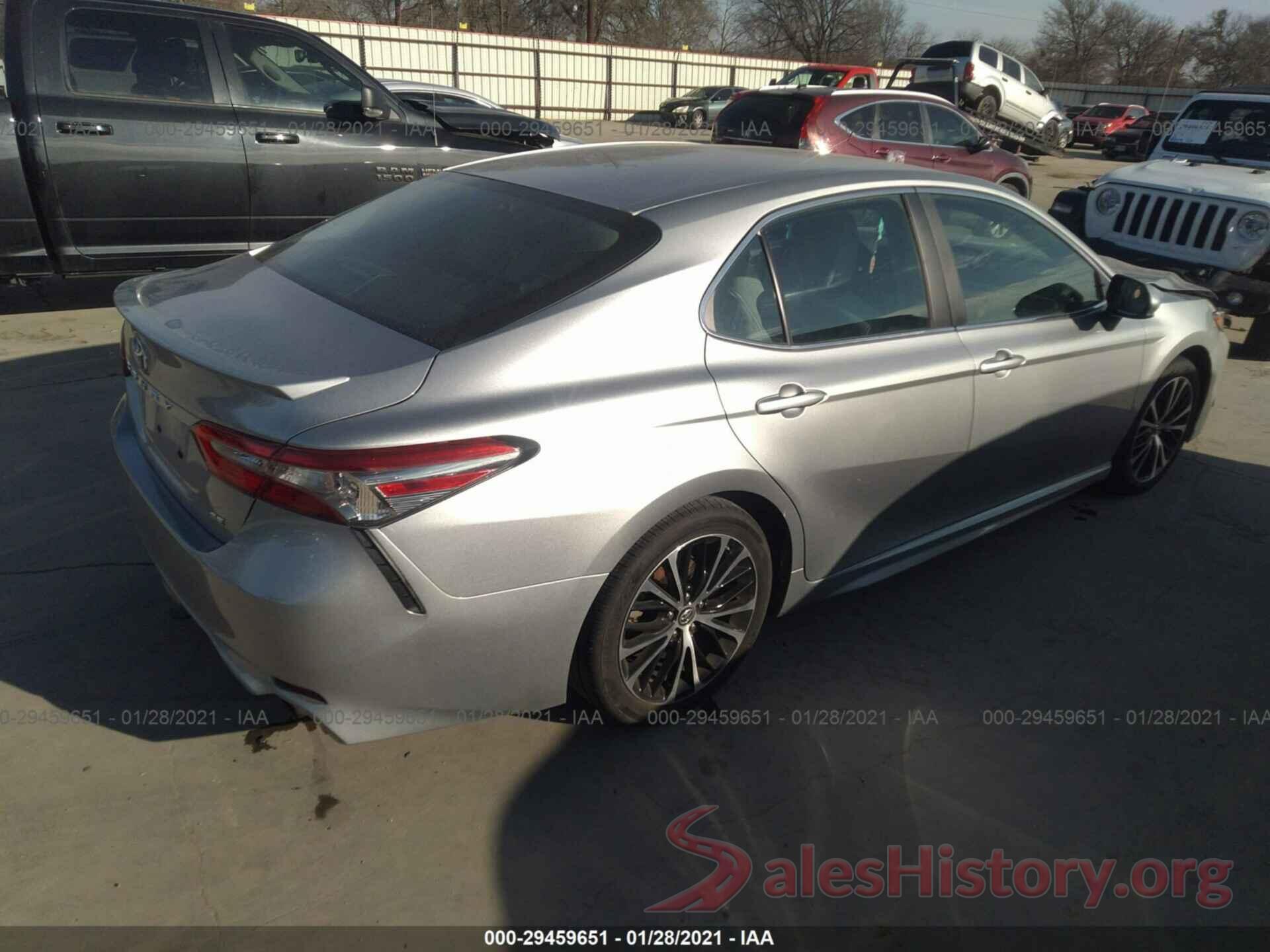 4T1B11HK9JU146582 2018 TOYOTA CAMRY