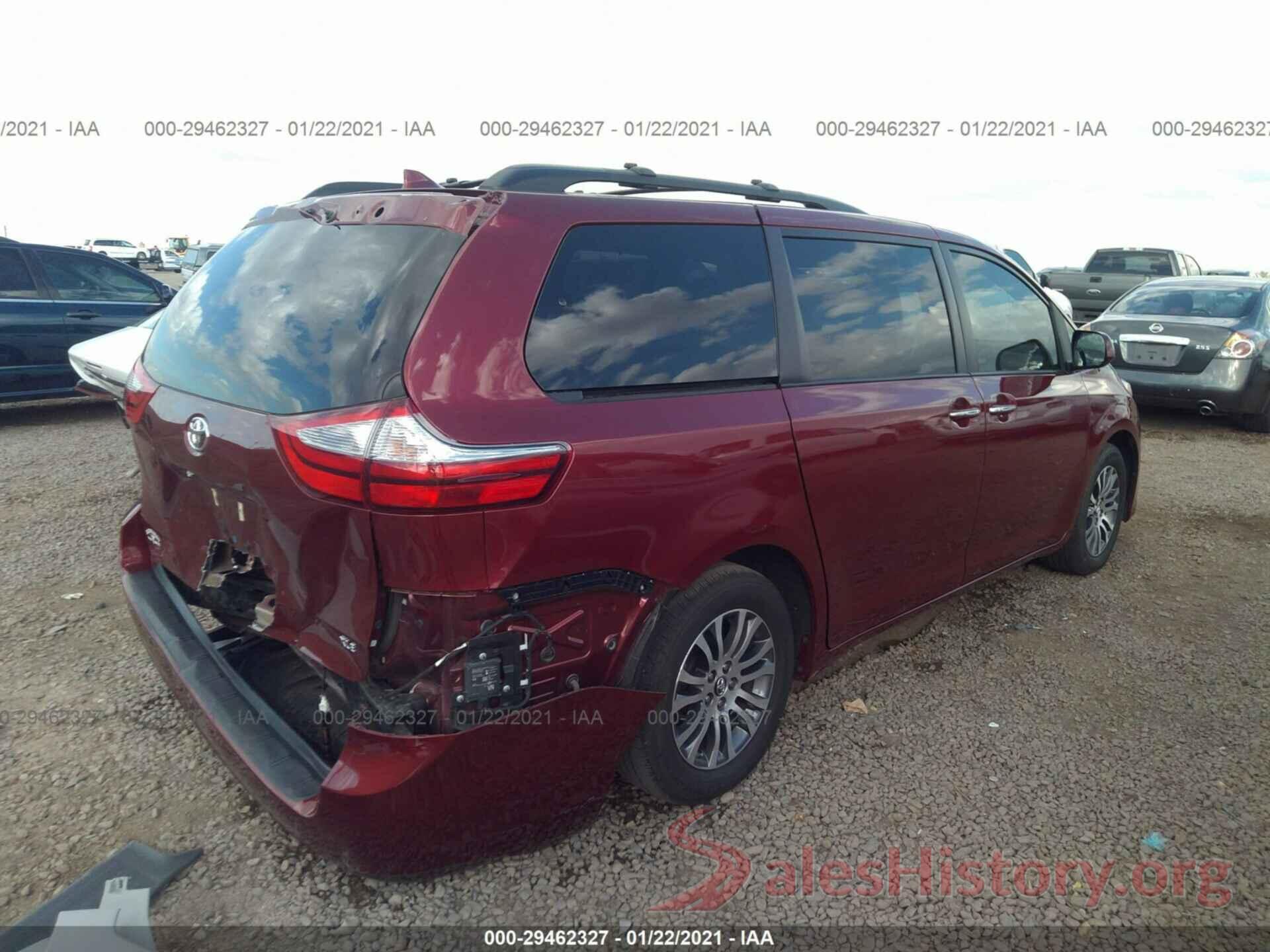 5TDYZ3DC4JS940038 2018 TOYOTA SIENNA