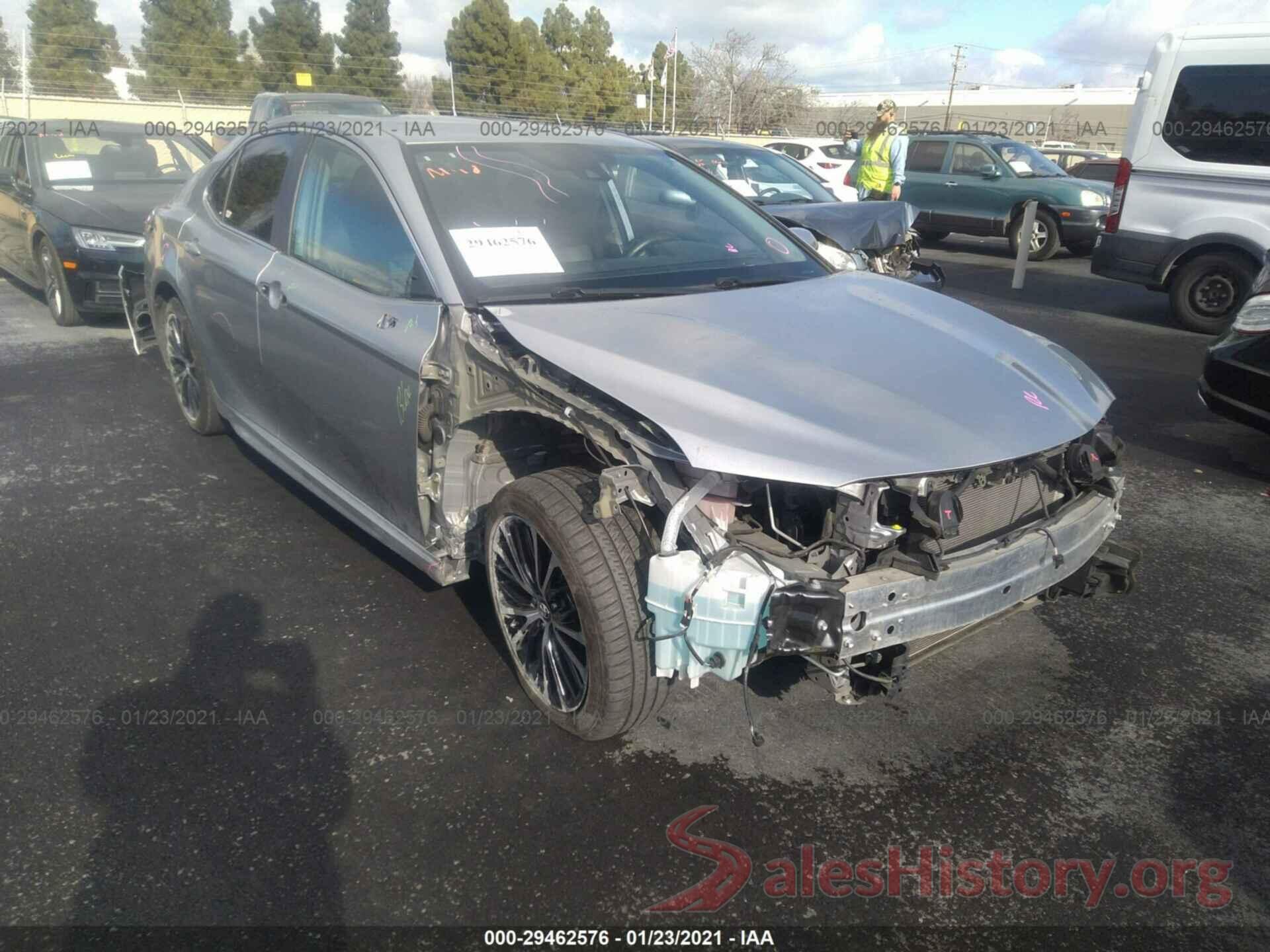 4T1B11HK2KU689595 2019 TOYOTA CAMRY