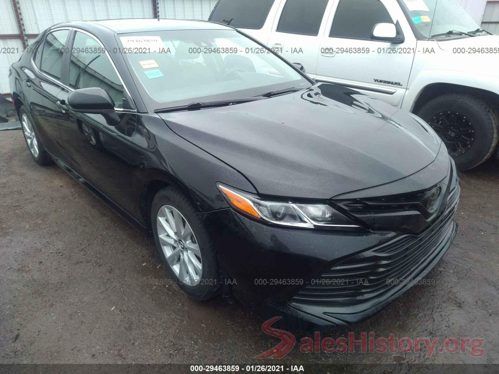 4T1B11HK7JU057108 2018 TOYOTA CAMRY