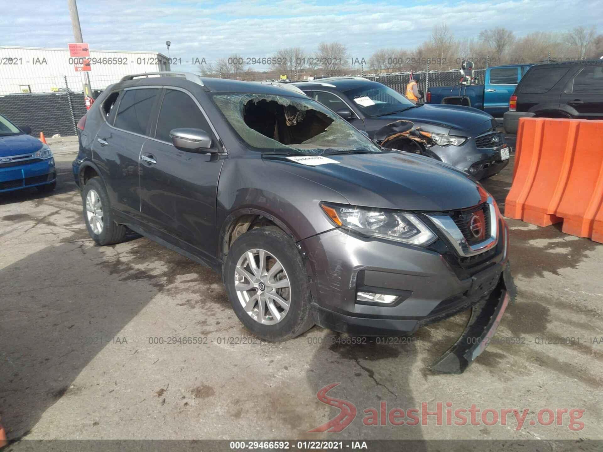 KNMAT2MT1HP610066 2017 NISSAN ROGUE