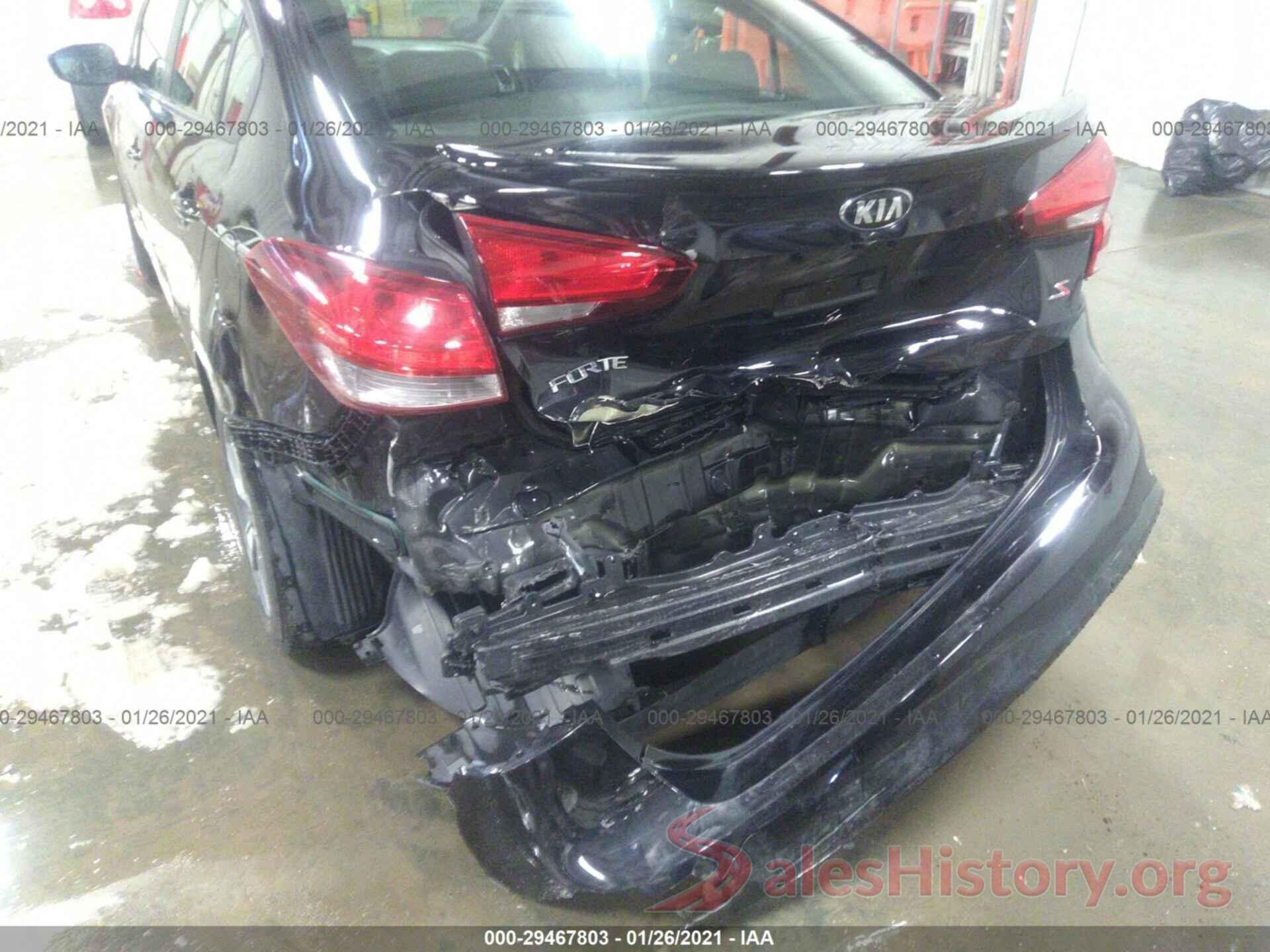 3KPFL4A70JE255888 2018 KIA FORTE