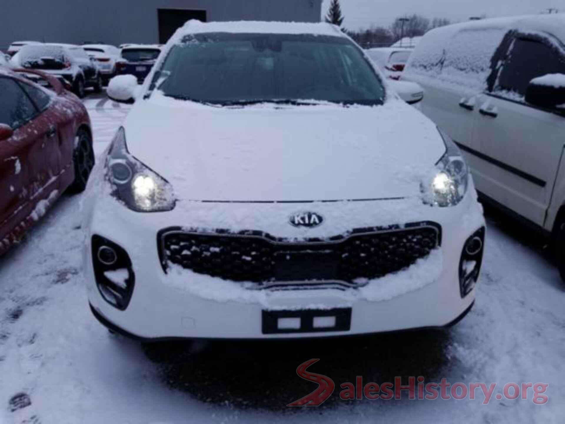 KNDPMCAC7J7418075 2018 KIA SPORTAGE