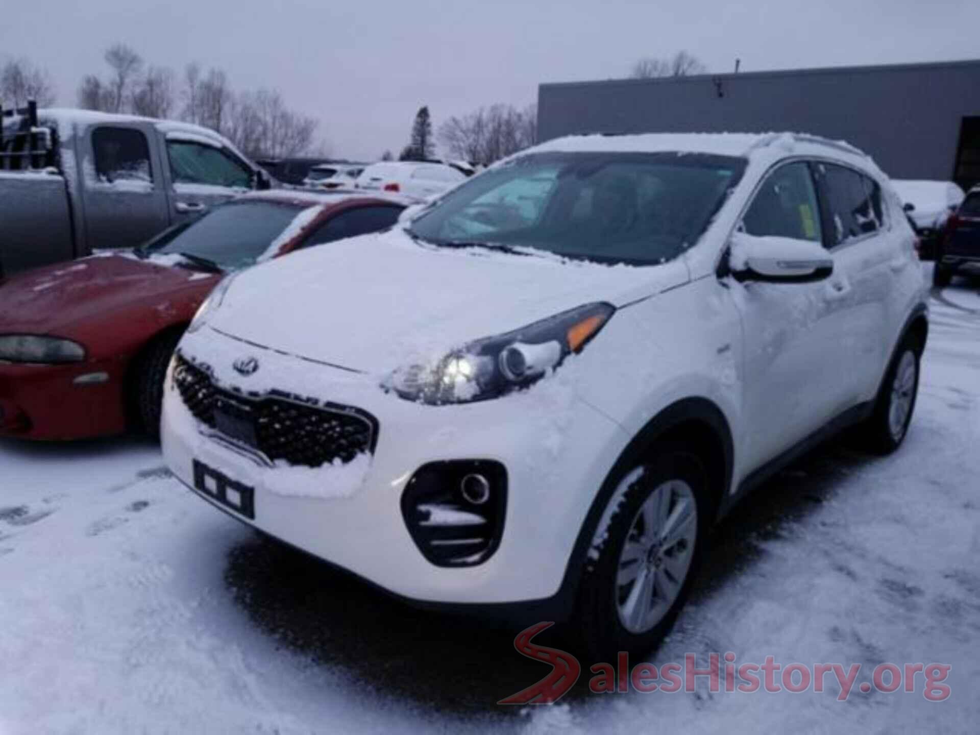 KNDPMCAC7J7418075 2018 KIA SPORTAGE