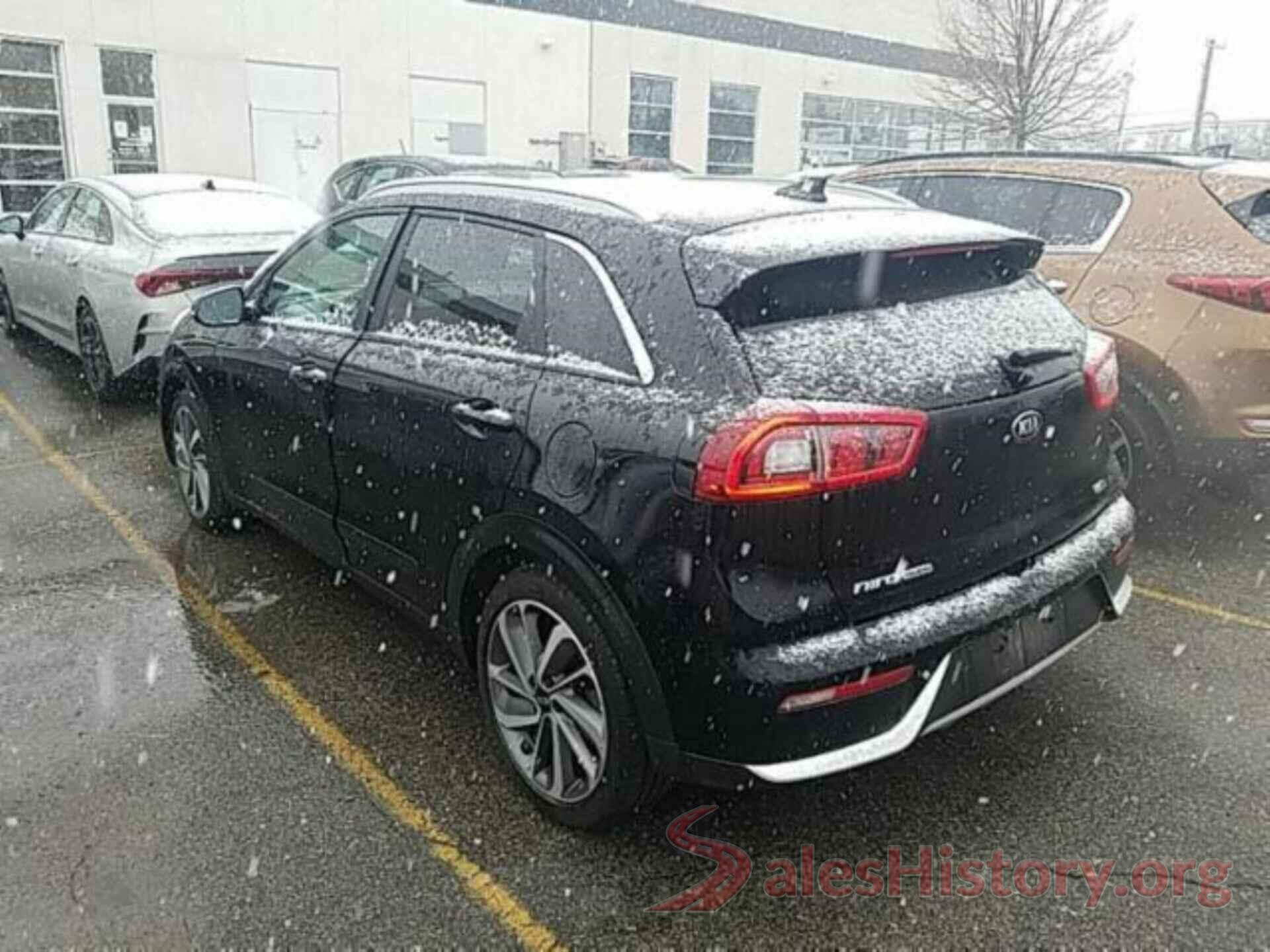 KNDCE3LC3J5161145 2018 KIA NIRO