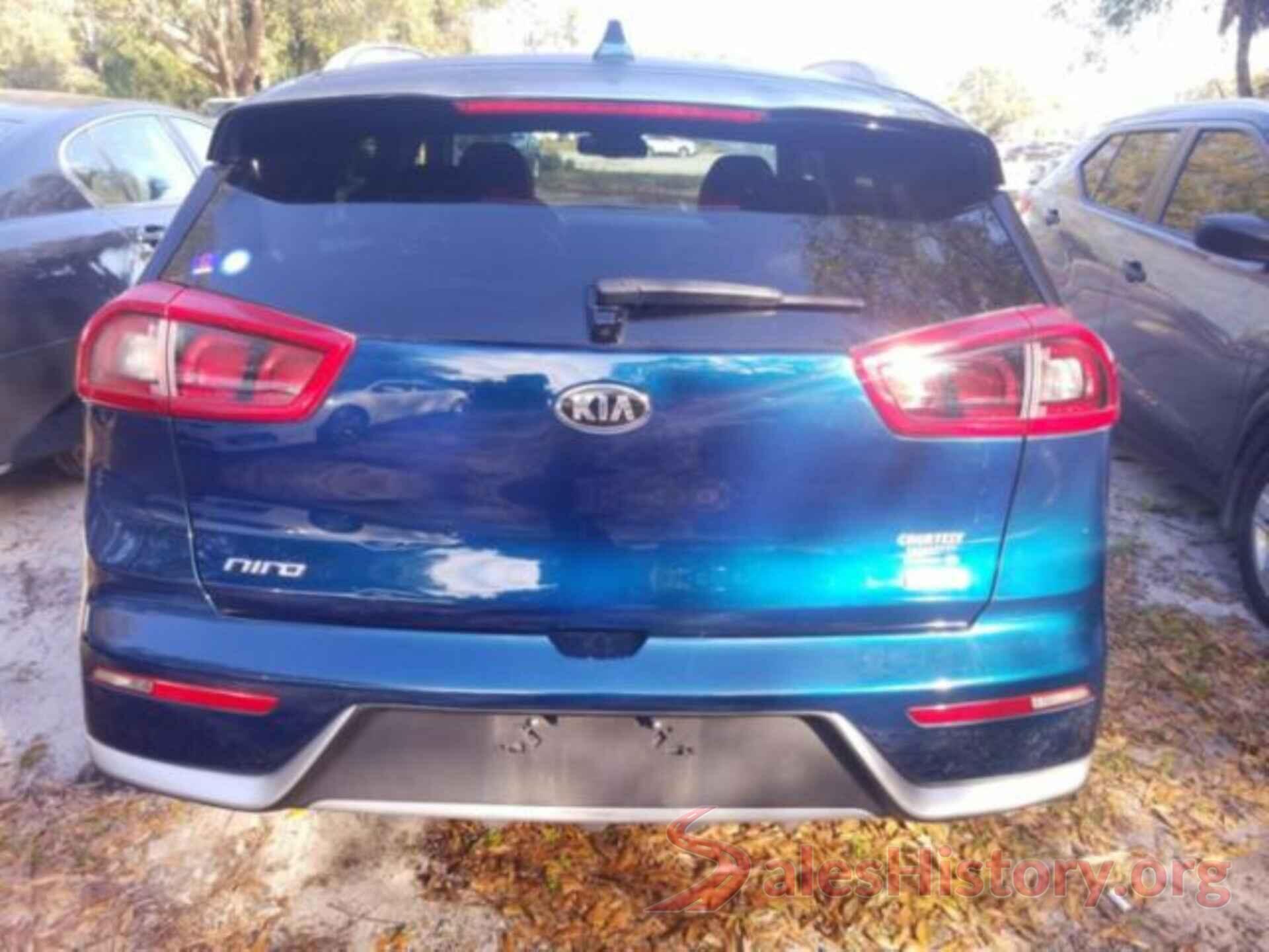 KNDCC3LC5J5108131 2018 KIA NIRO