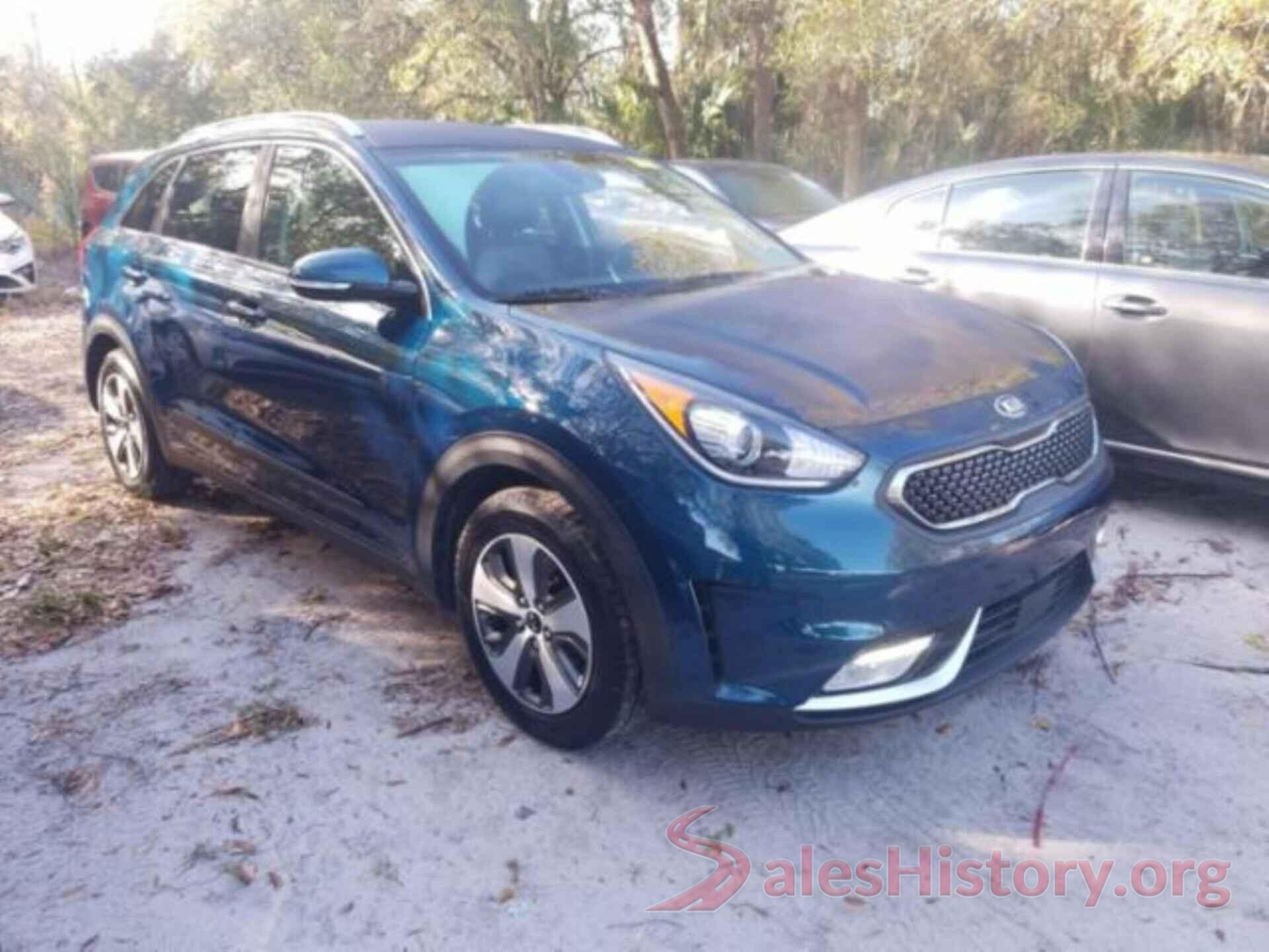 KNDCC3LC5J5108131 2018 KIA NIRO