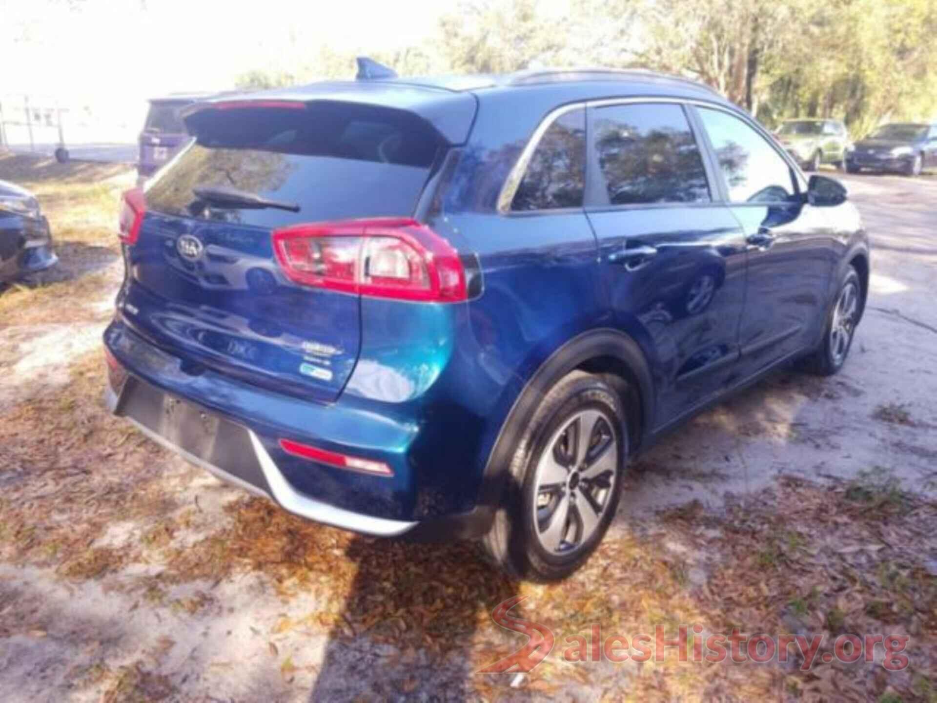 KNDCC3LC5J5108131 2018 KIA NIRO