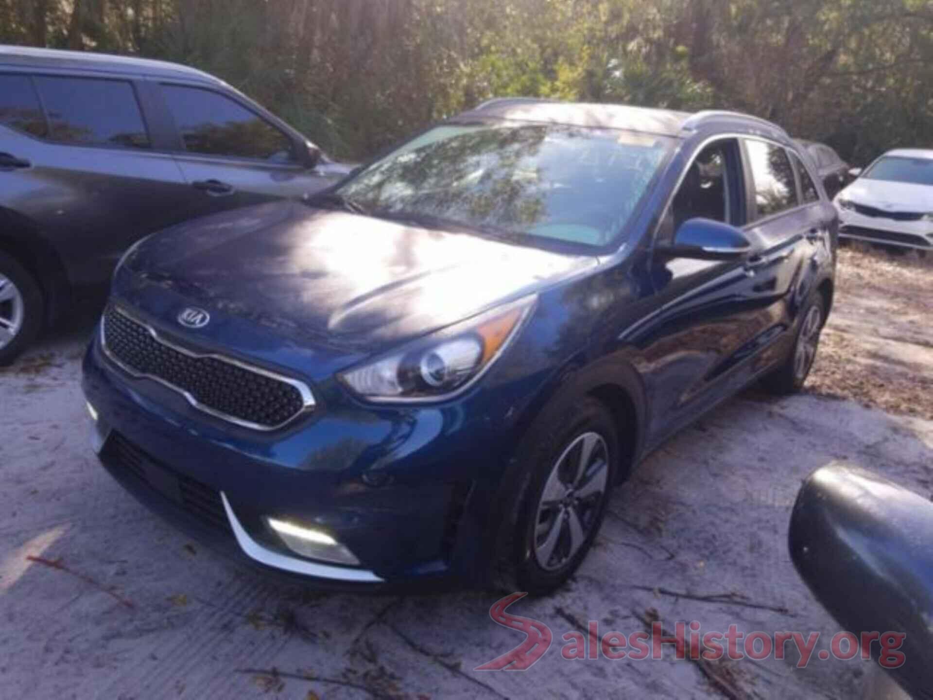 KNDCC3LC5J5108131 2018 KIA NIRO