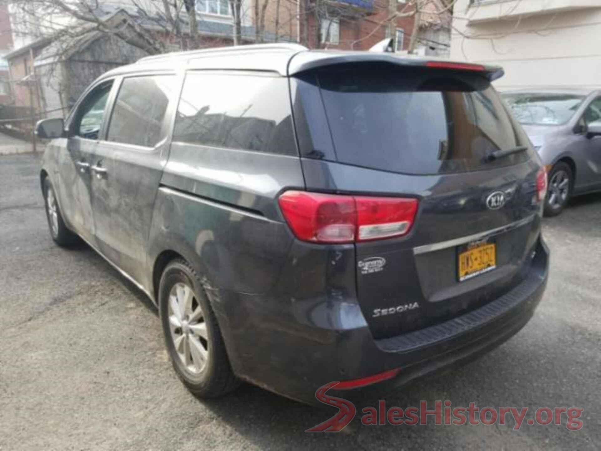 KNDMB5C11H6322720 2017 KIA SEDONA