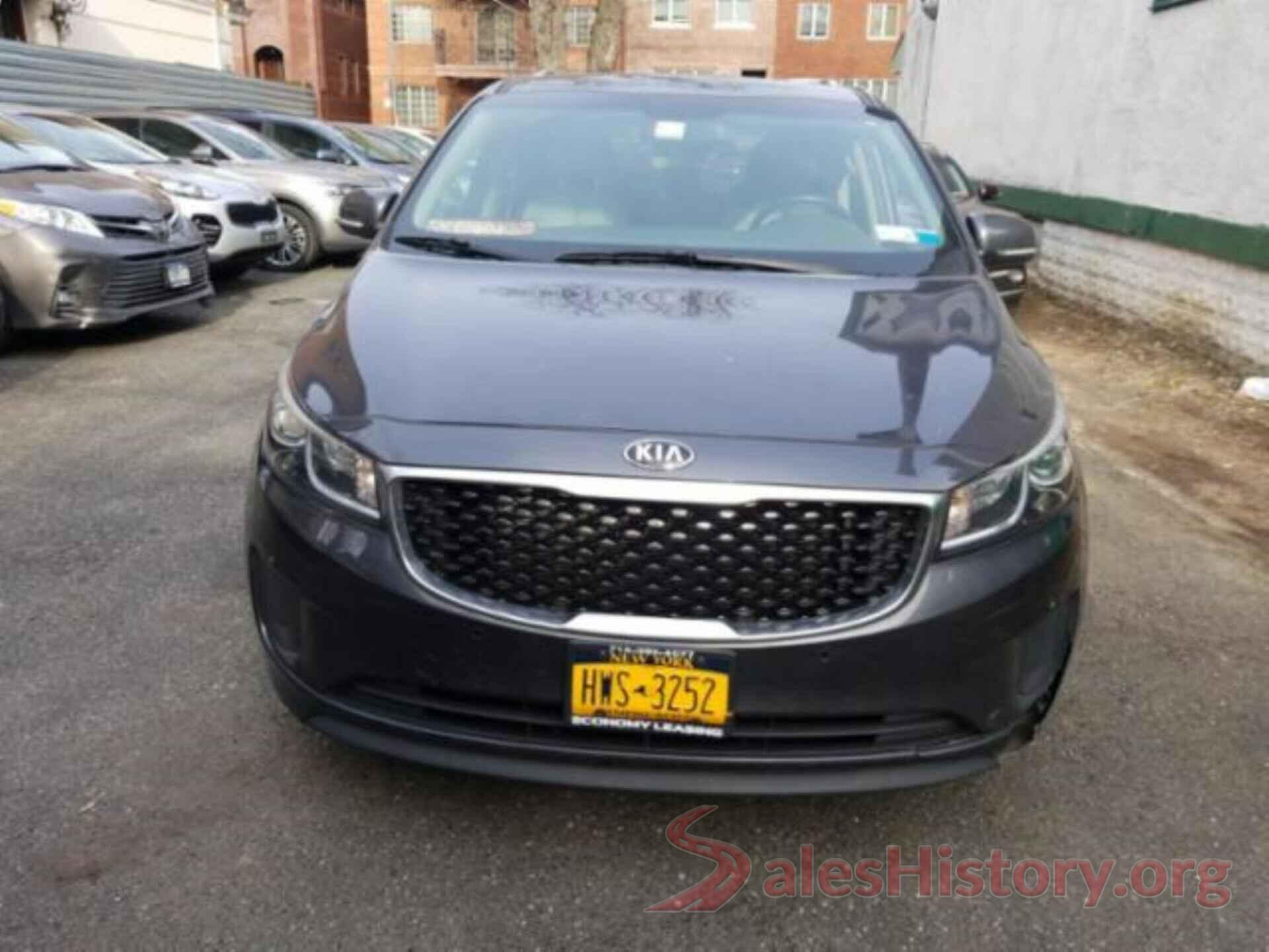 KNDMB5C11H6322720 2017 KIA SEDONA