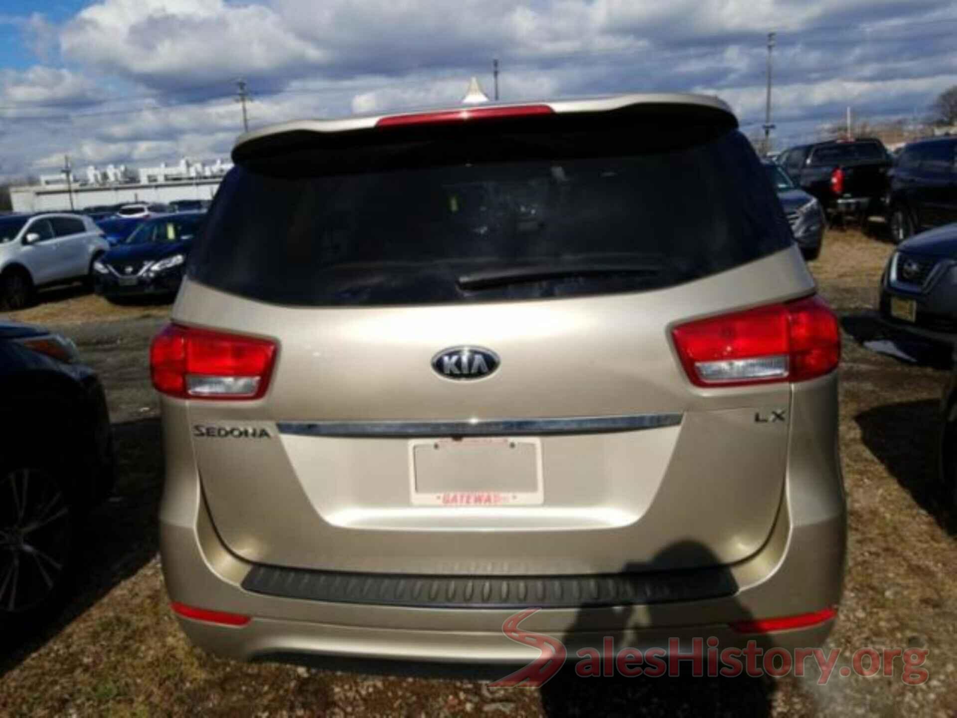 KNDMB5C1XH6307469 2017 KIA SEDONA