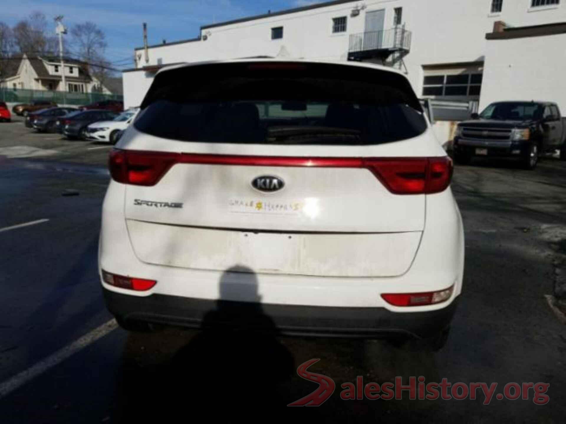 KNDPMCAC9J7373737 2018 KIA SPORTAGE