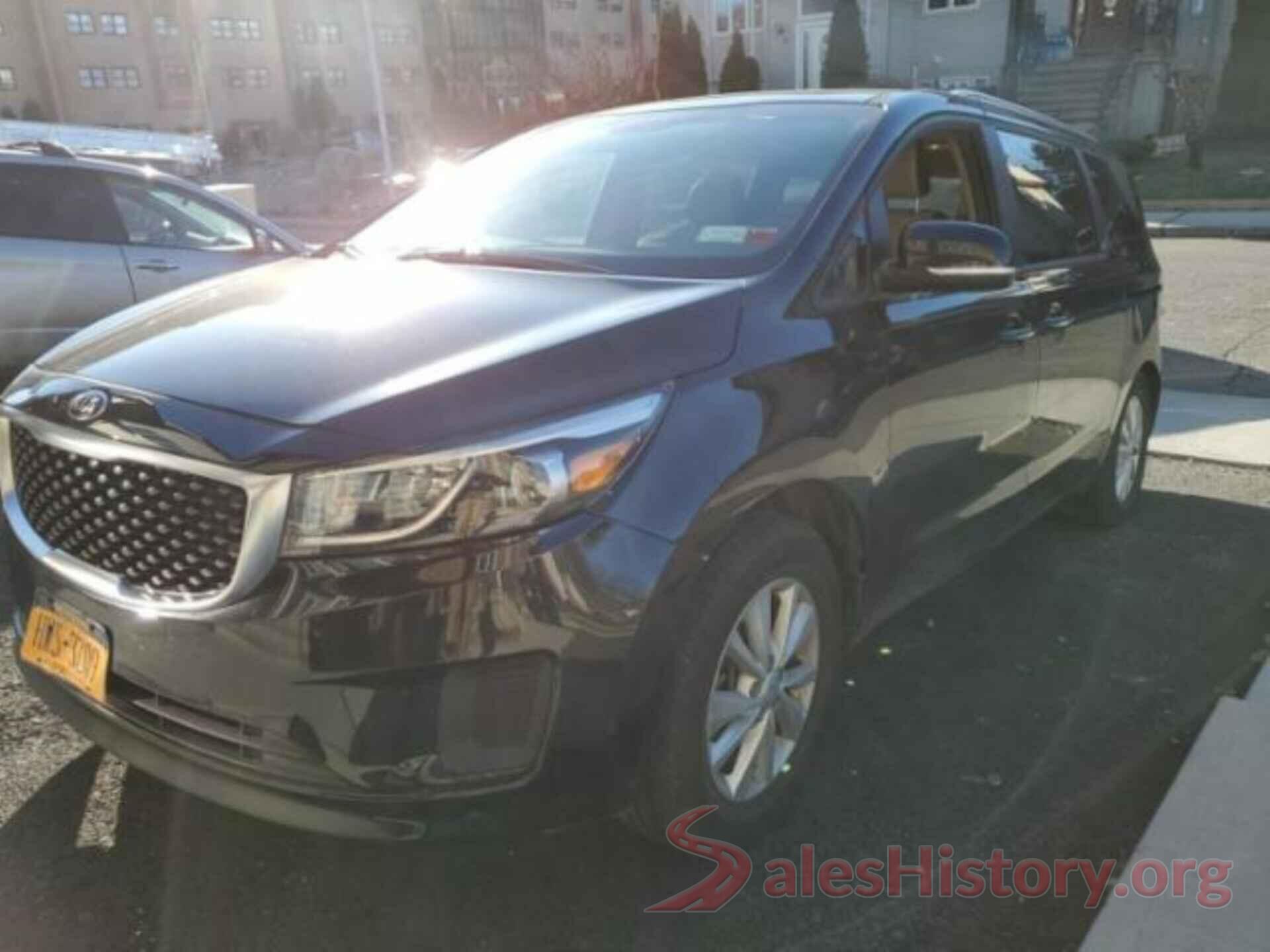 KNDMB5C16H6322700 2017 KIA SEDONA