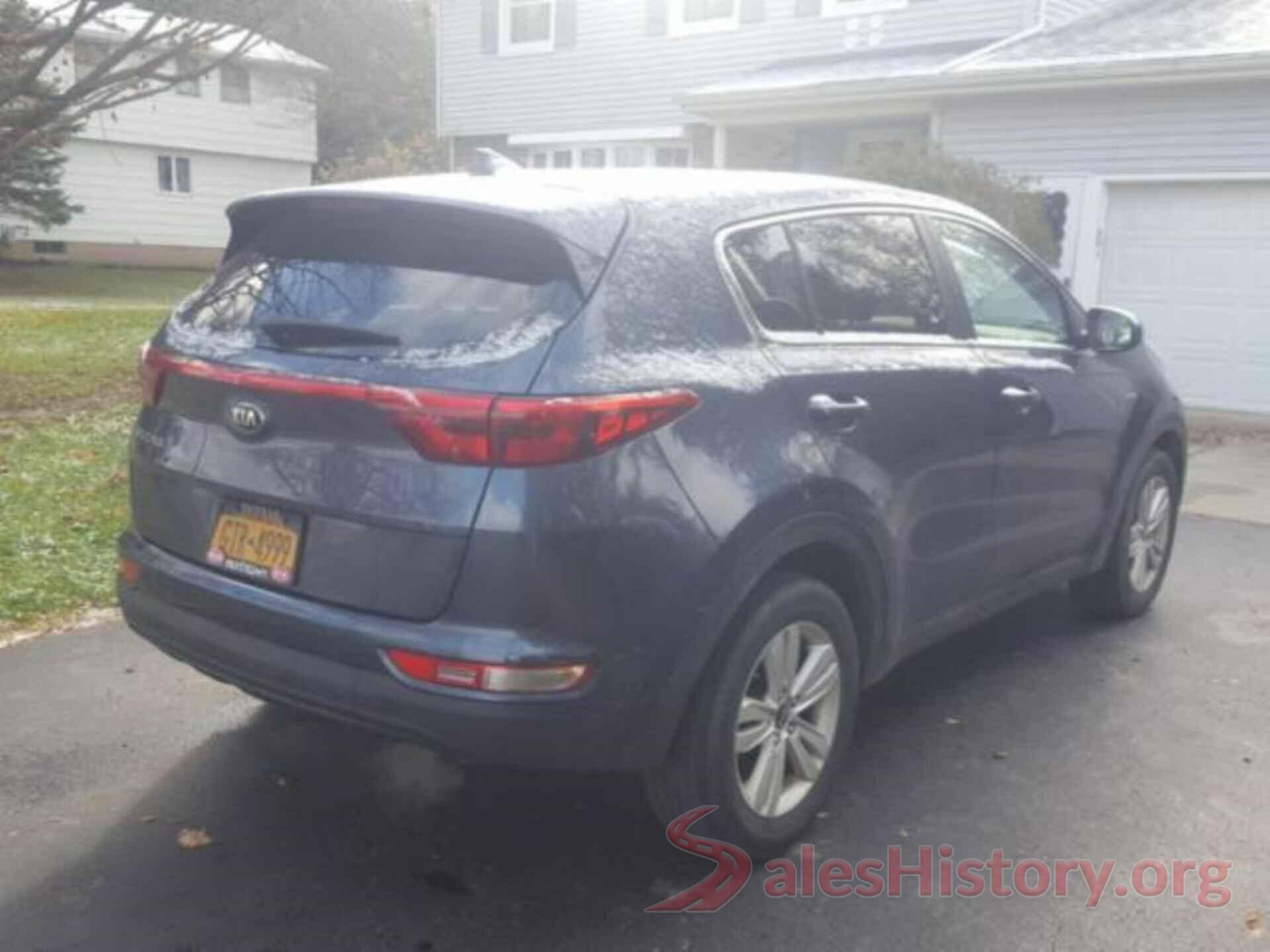 KNDPMCAC0J7367888 2018 KIA SPORTAGE