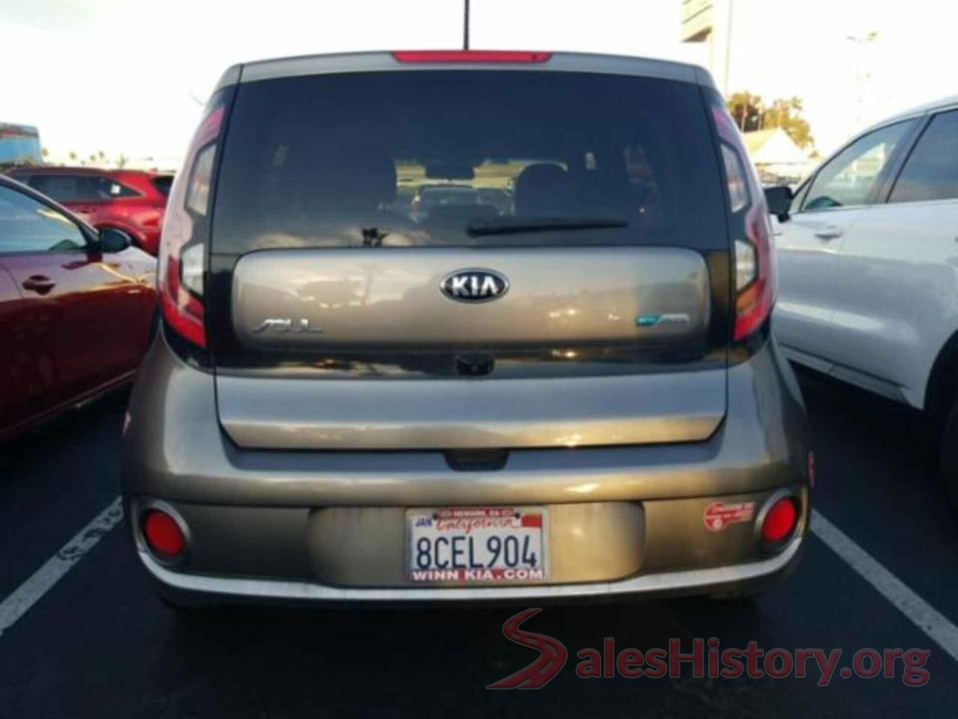 KNDJP3AE8H7021371 2017 KIA SOUL EV