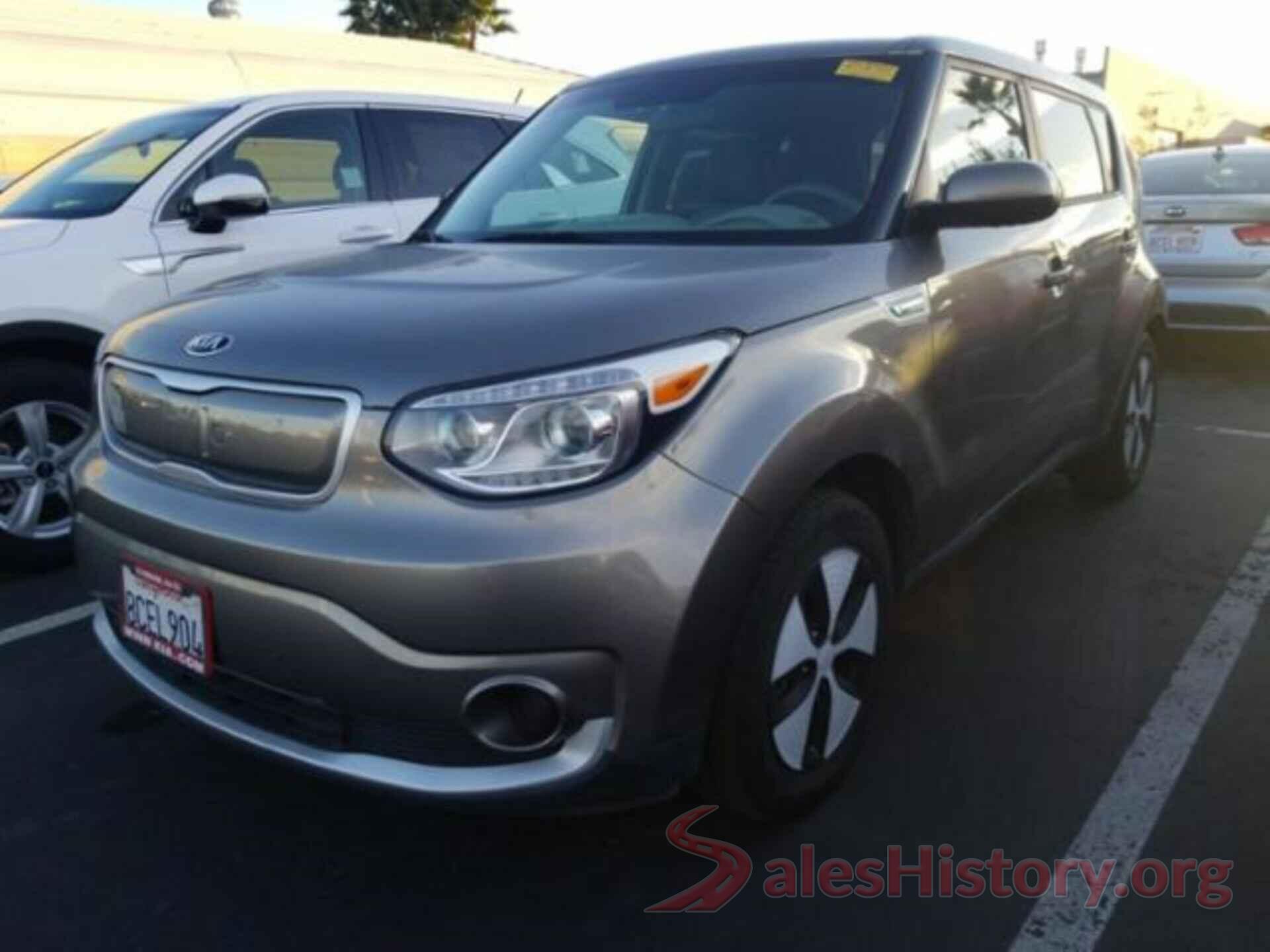 KNDJP3AE8H7021371 2017 KIA SOUL EV