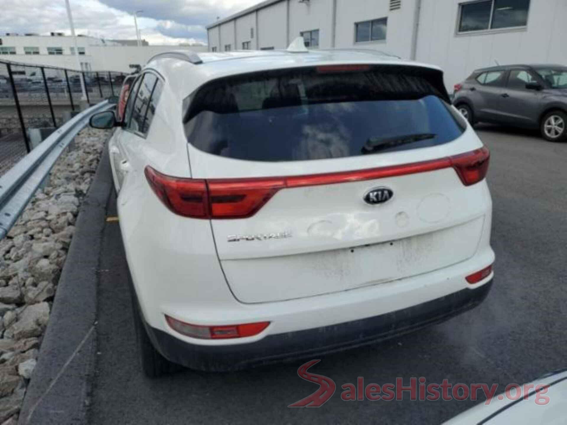 KNDPMCAC3J7438016 2018 KIA SPORTAGE