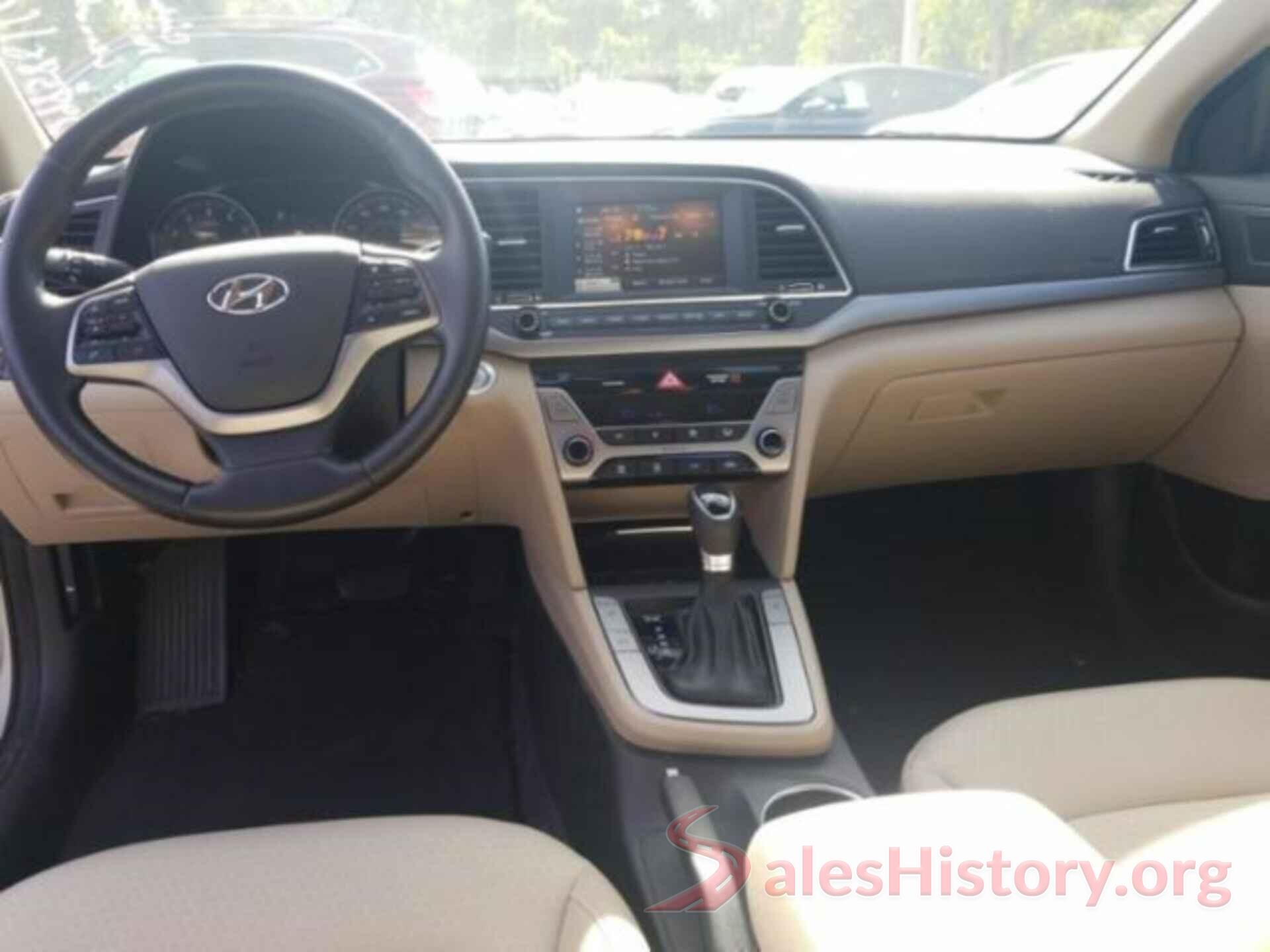 5NPD84LF4JH298588 2018 HYUNDAI ELANTRA