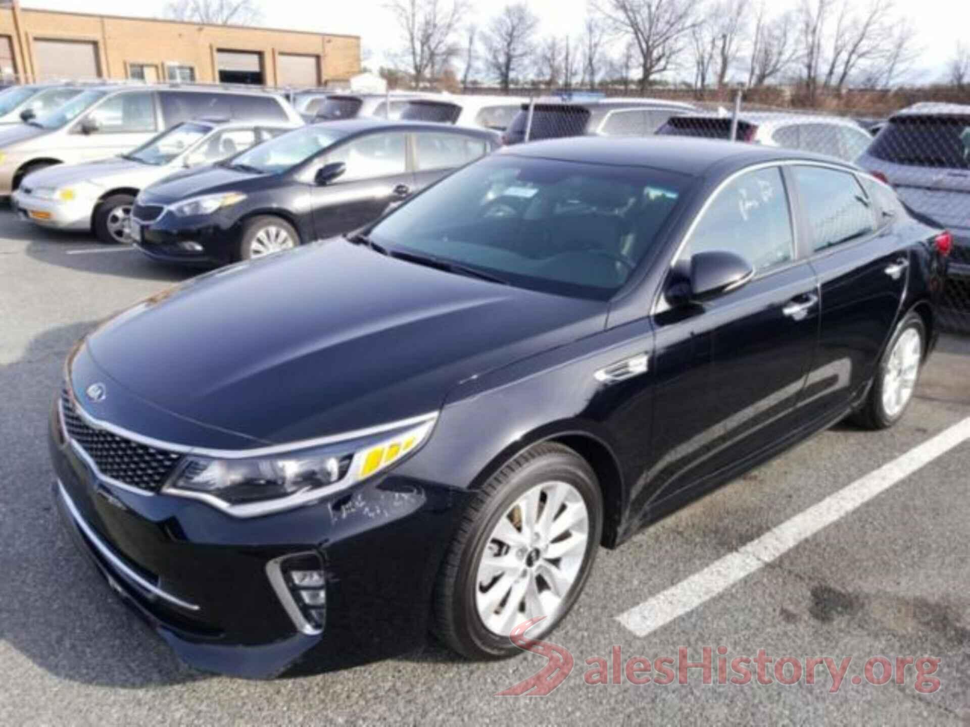 5XXGT4L38JG237886 2018 KIA OPTIMA