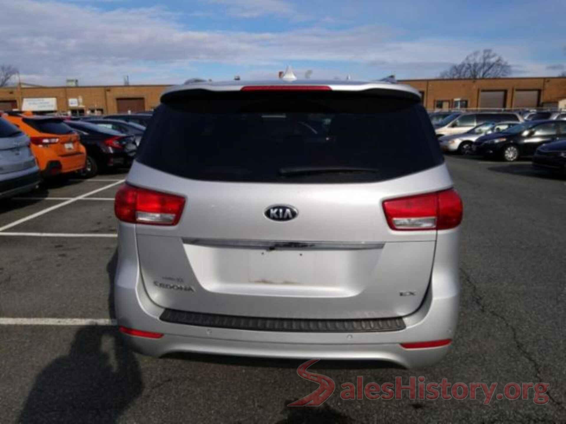 KNDMC5C19J6355709 2018 KIA SEDONA