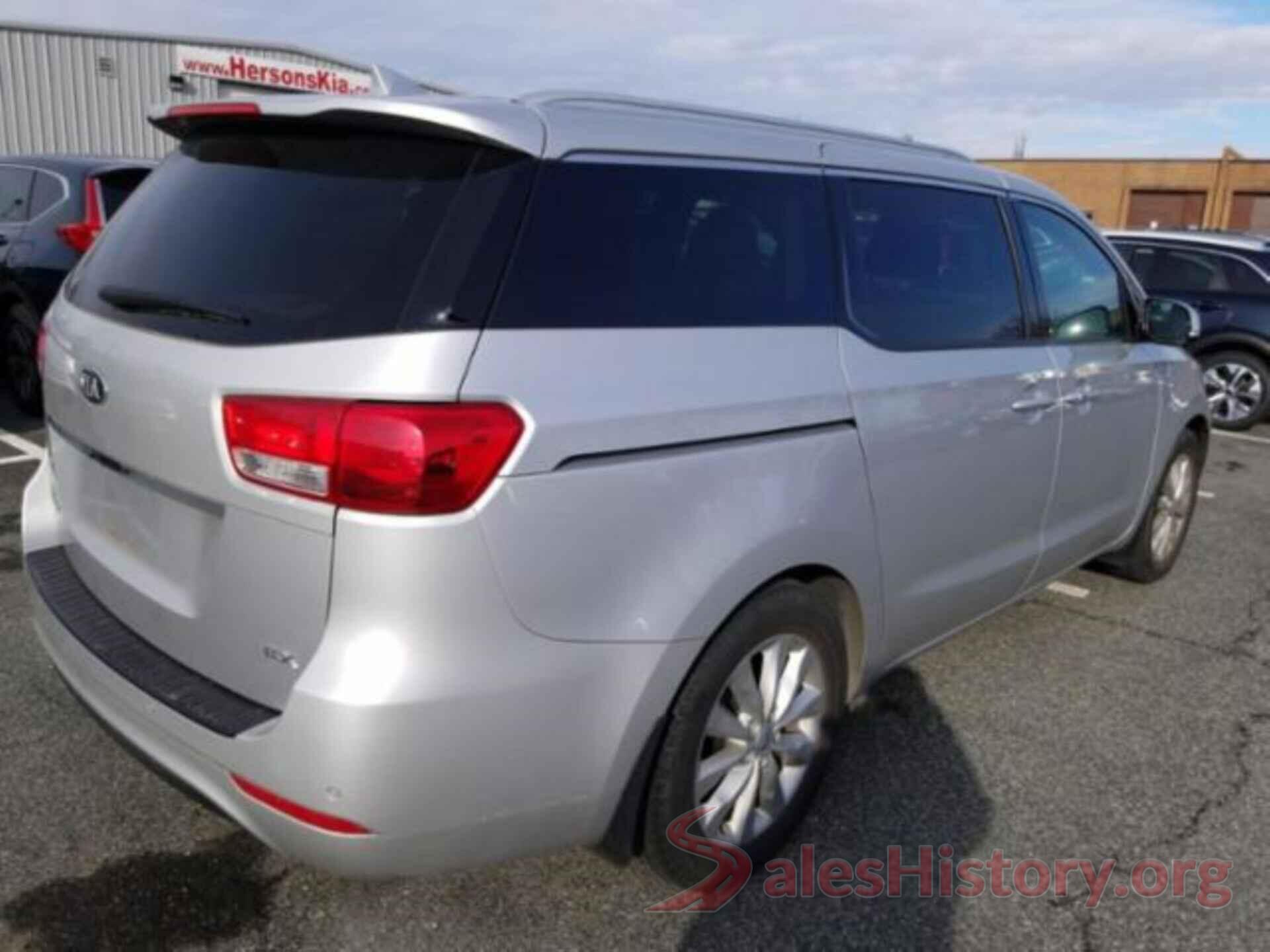 KNDMC5C19J6355709 2018 KIA SEDONA