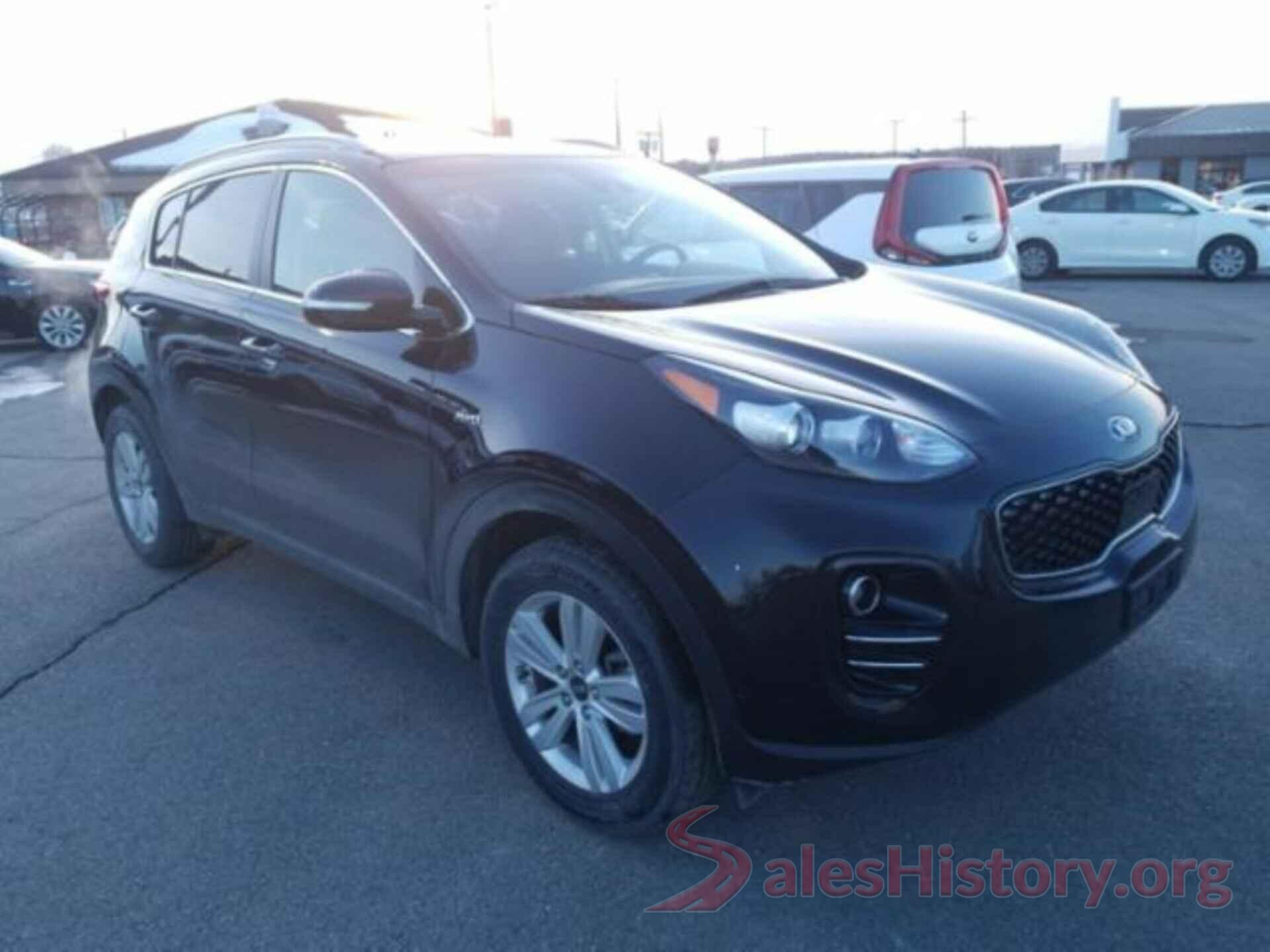 KNDPMCAC2J7302203 2018 KIA SPORTAGE