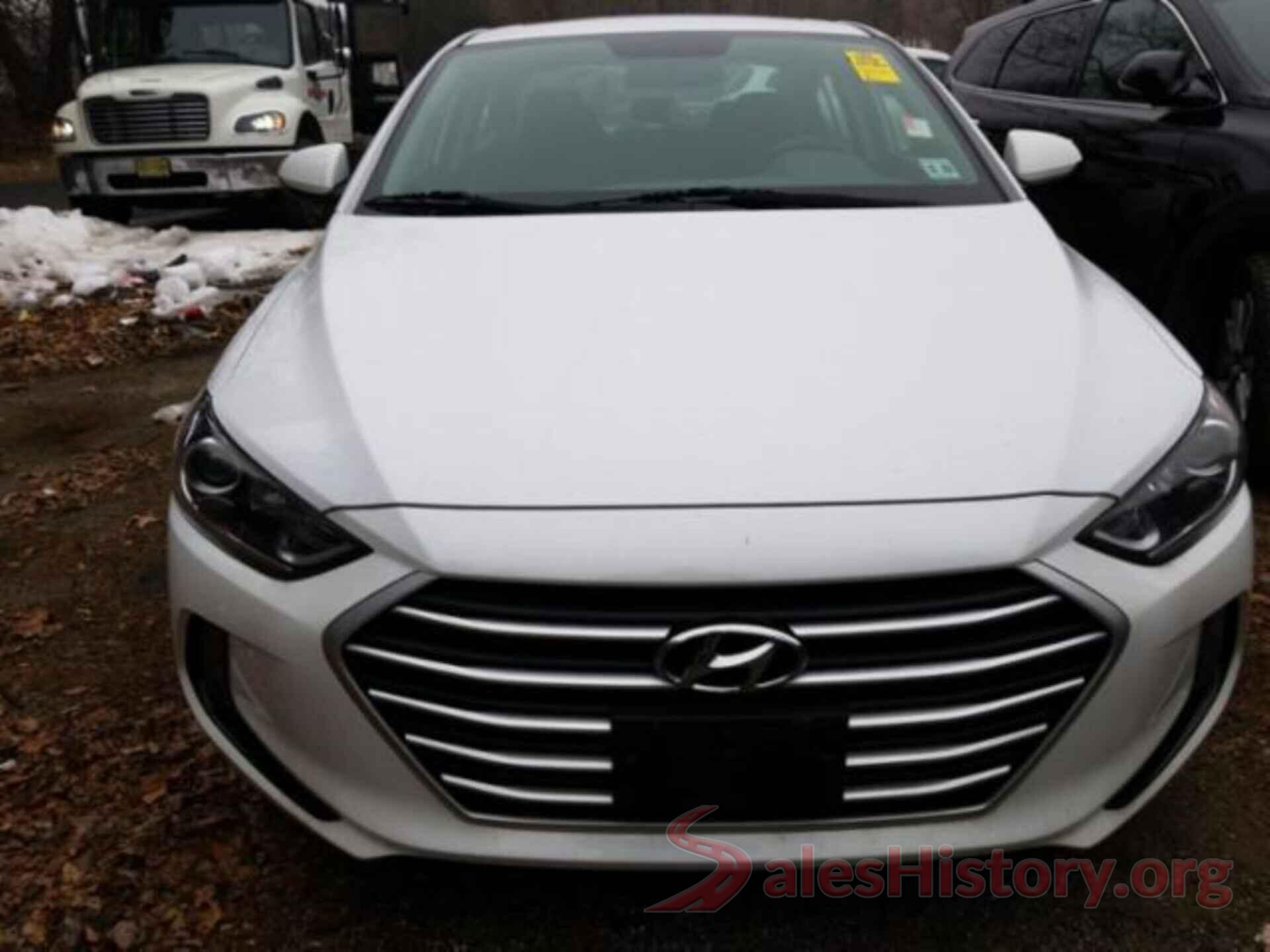 5NPD84LFXJH289149 2018 HYUNDAI ELANTRA