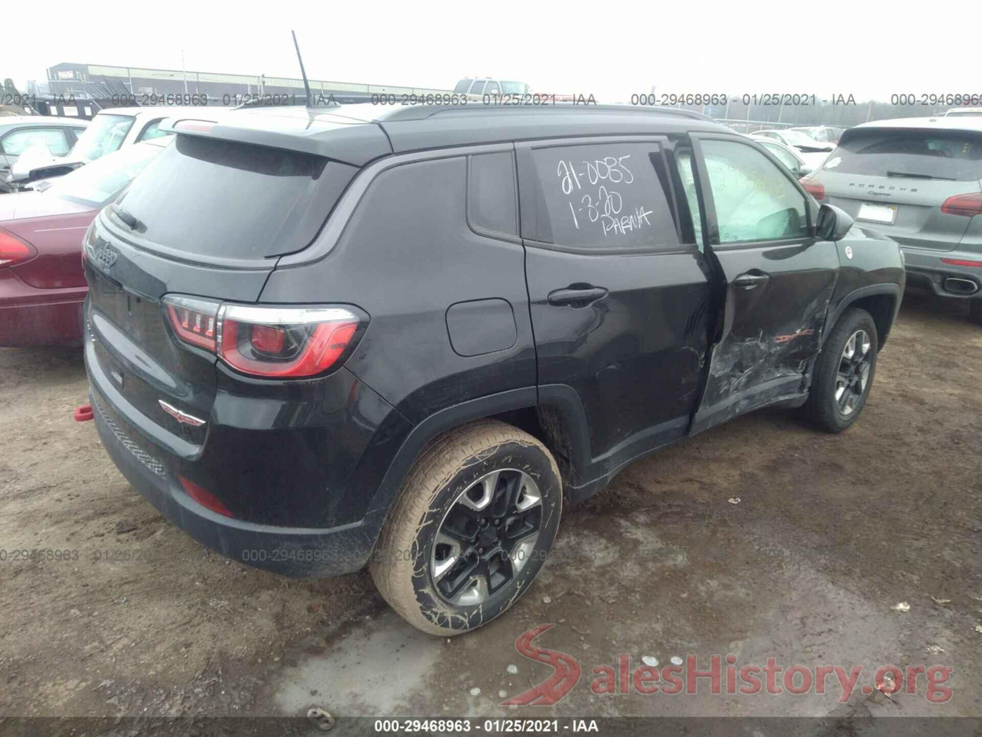 3C4NJDDB5JT320537 2018 JEEP COMPASS