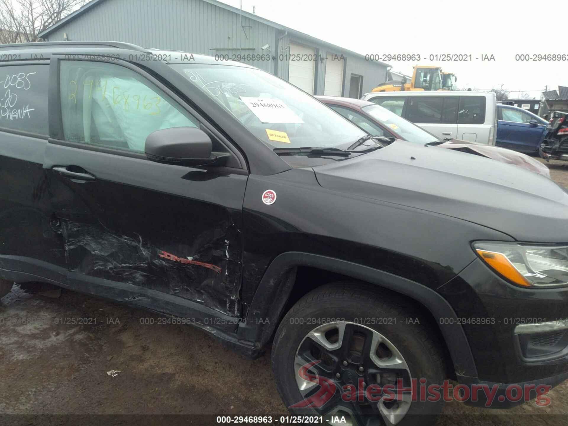 3C4NJDDB5JT320537 2018 JEEP COMPASS