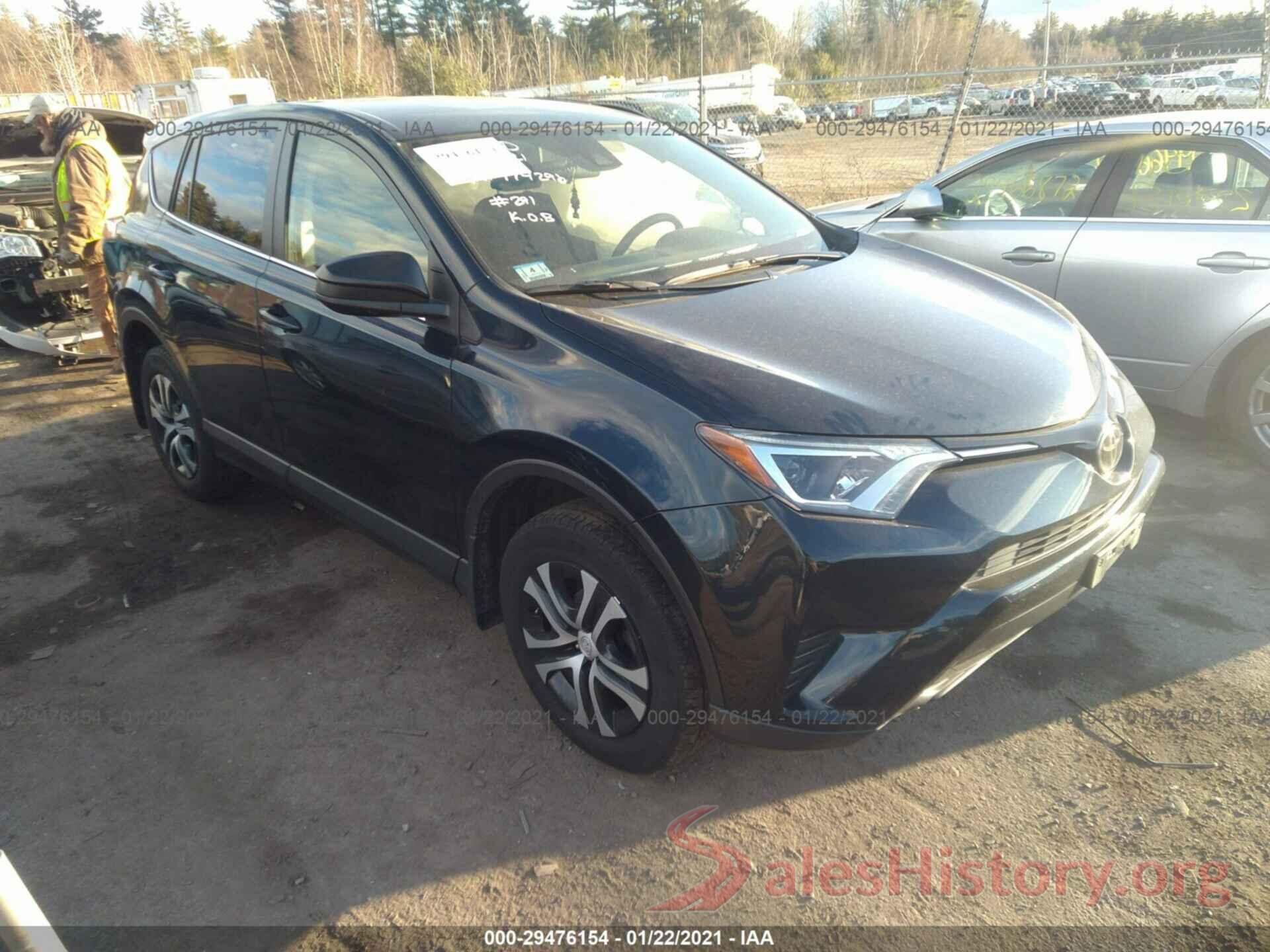 JTMBFREV1JJ745108 2018 TOYOTA RAV4