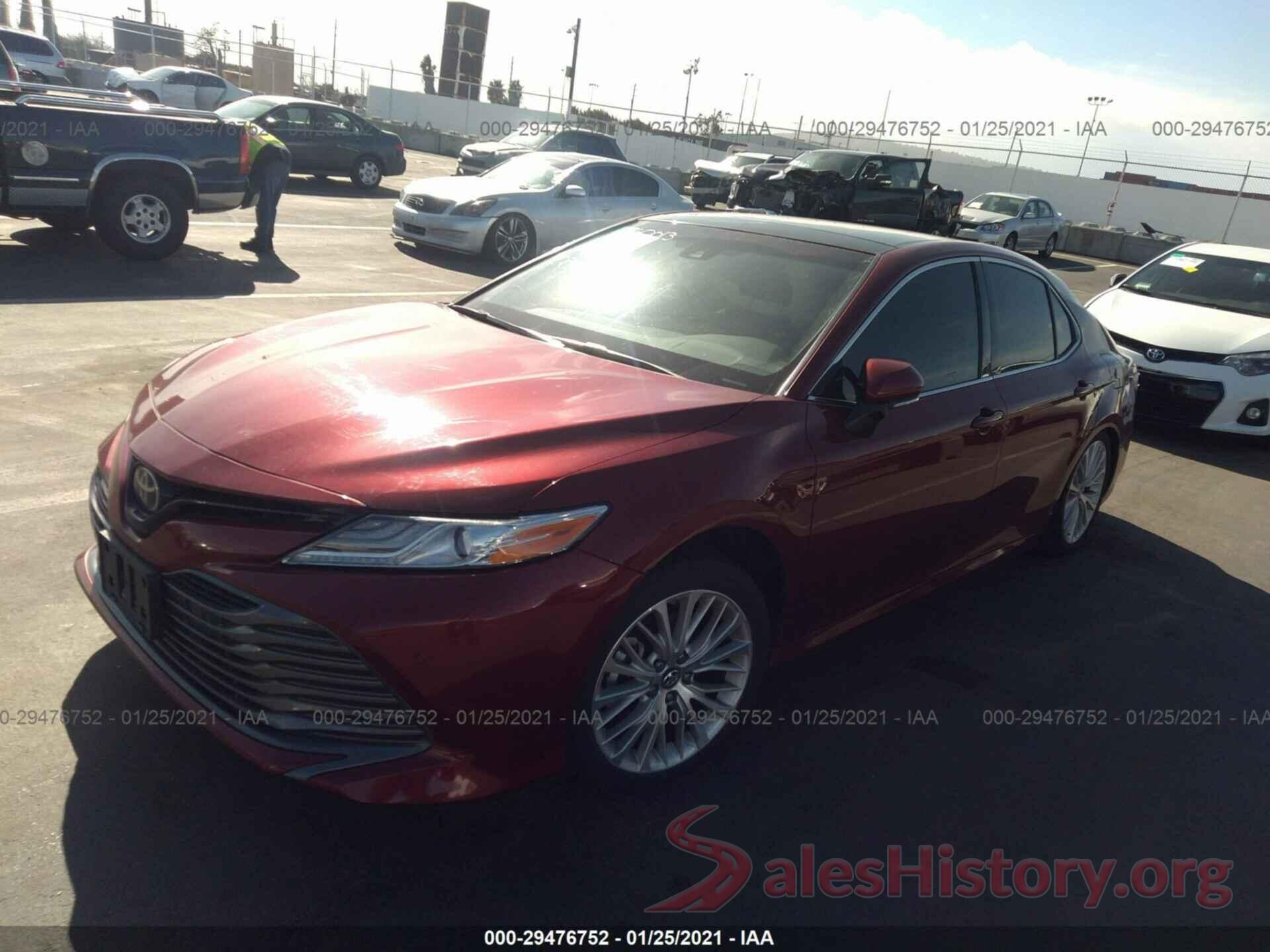 4T1B11HK6JU580104 2018 TOYOTA CAMRY