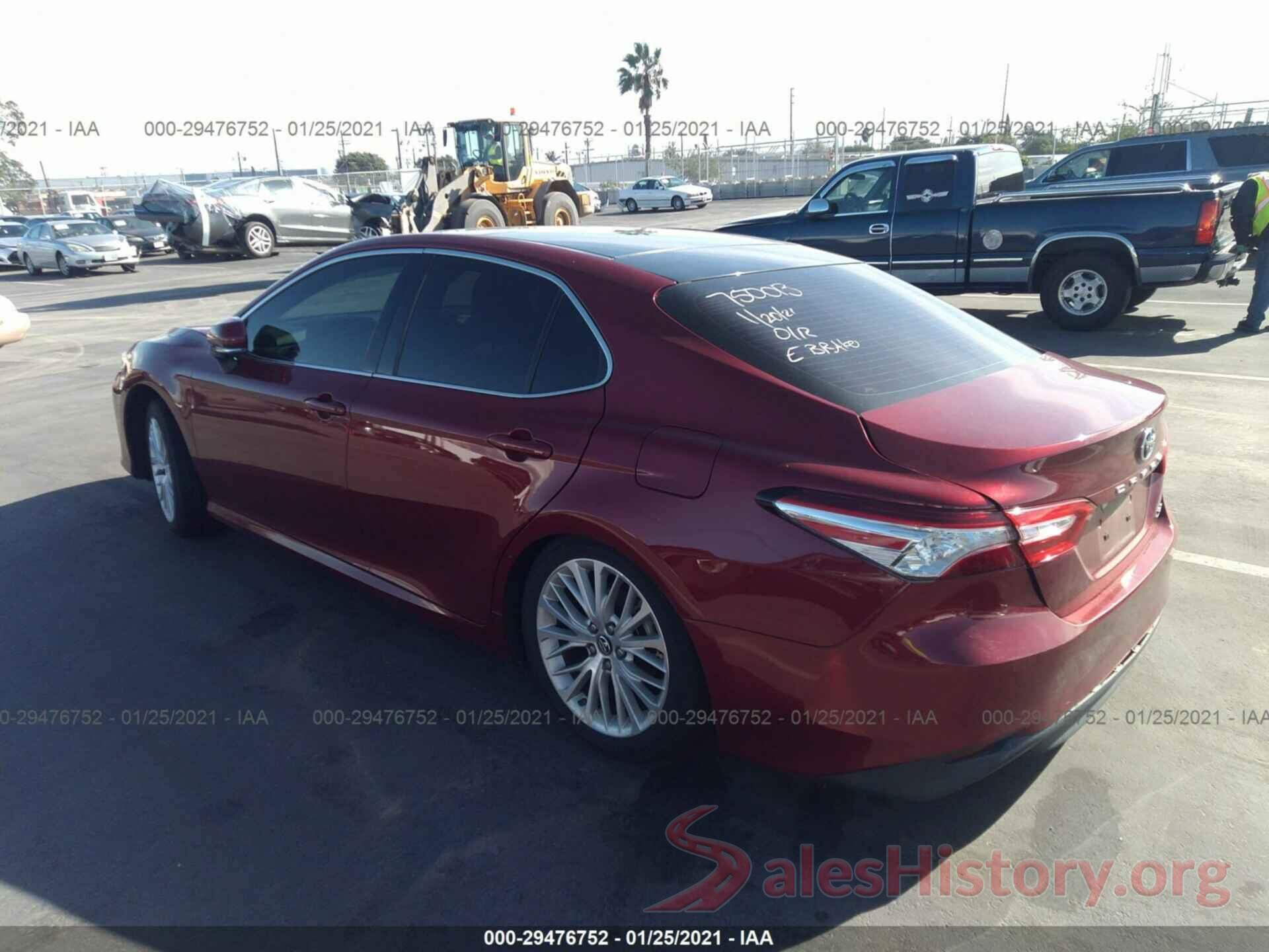 4T1B11HK6JU580104 2018 TOYOTA CAMRY