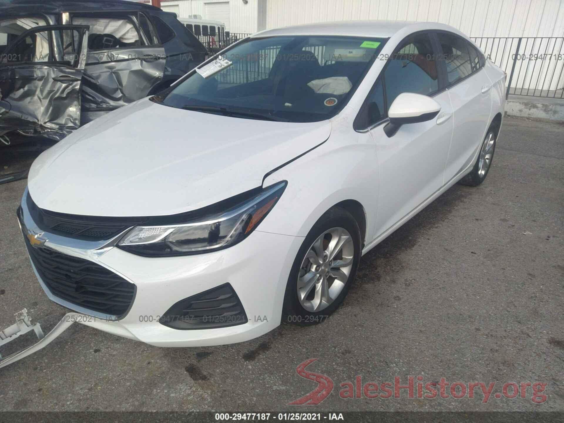 1G1BE5SM8K7124995 2019 CHEVROLET CRUZE