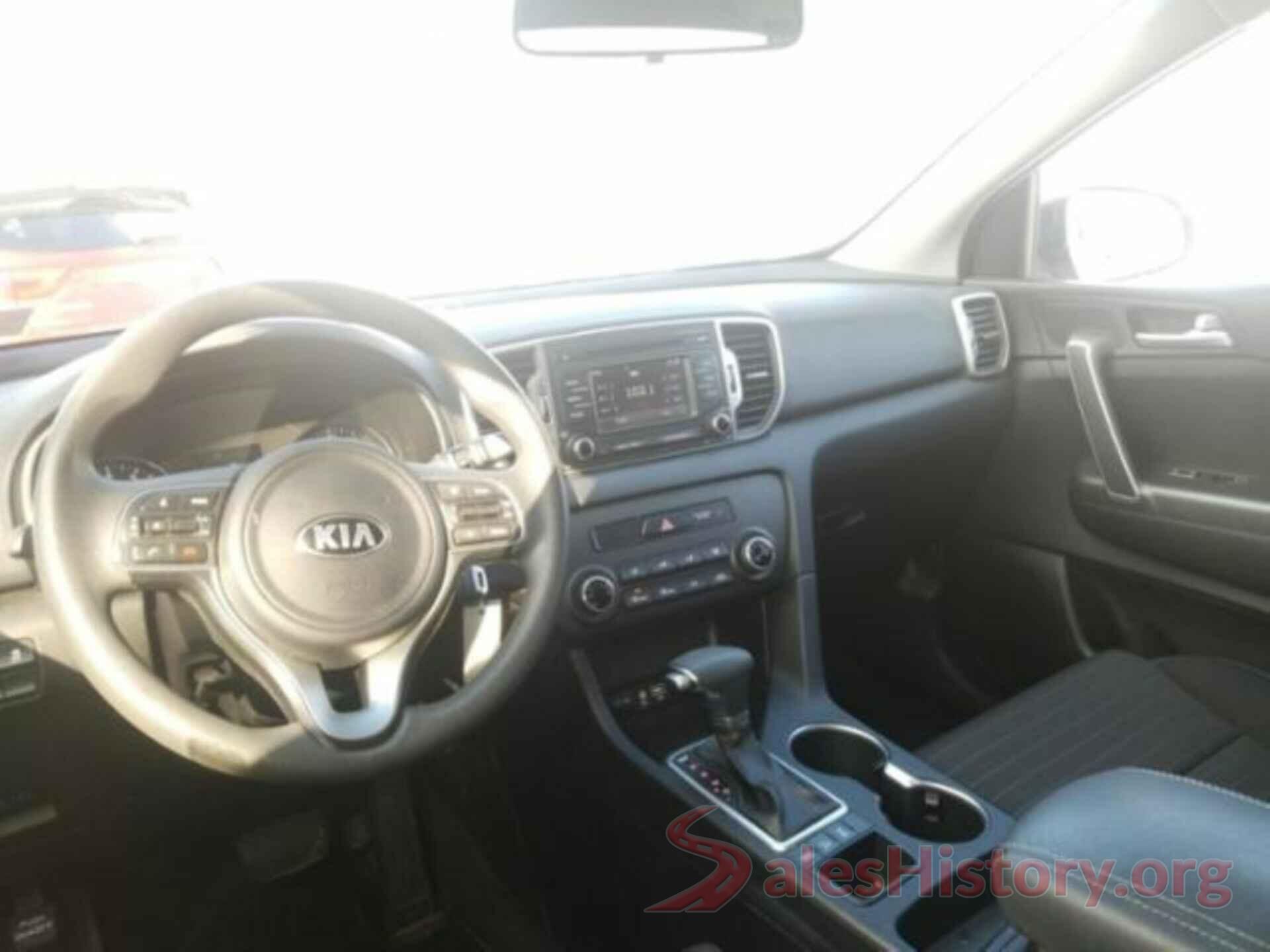 KNDPMCAC1J7388927 2018 KIA SPORTAGE