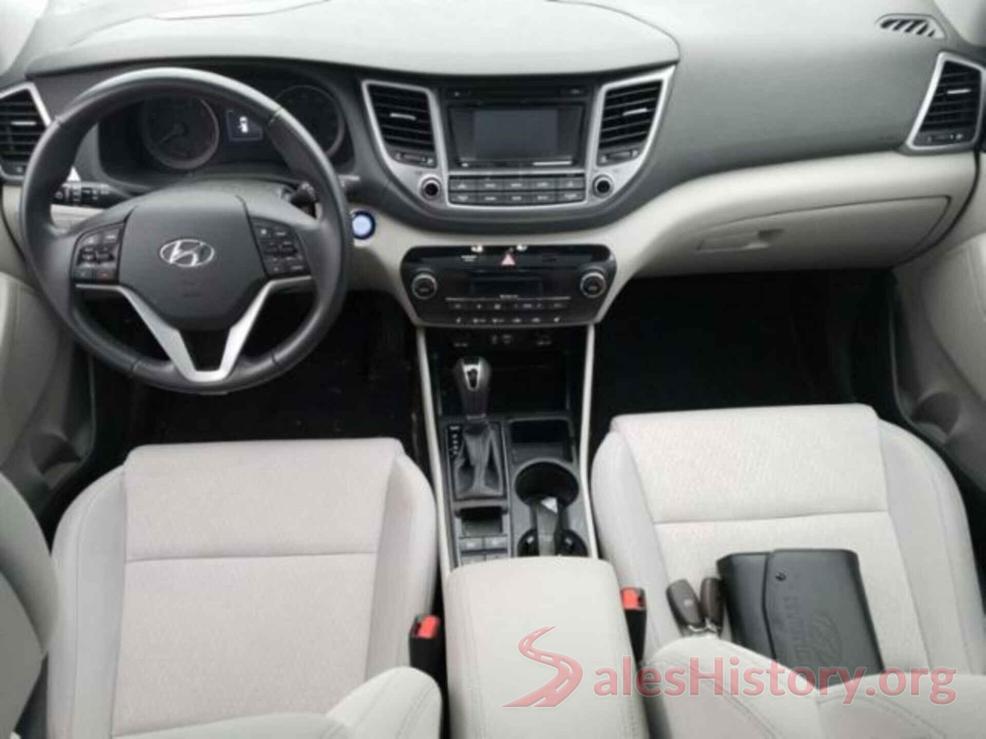 KM8J3CA20HU570111 2017 HYUNDAI TUCSON