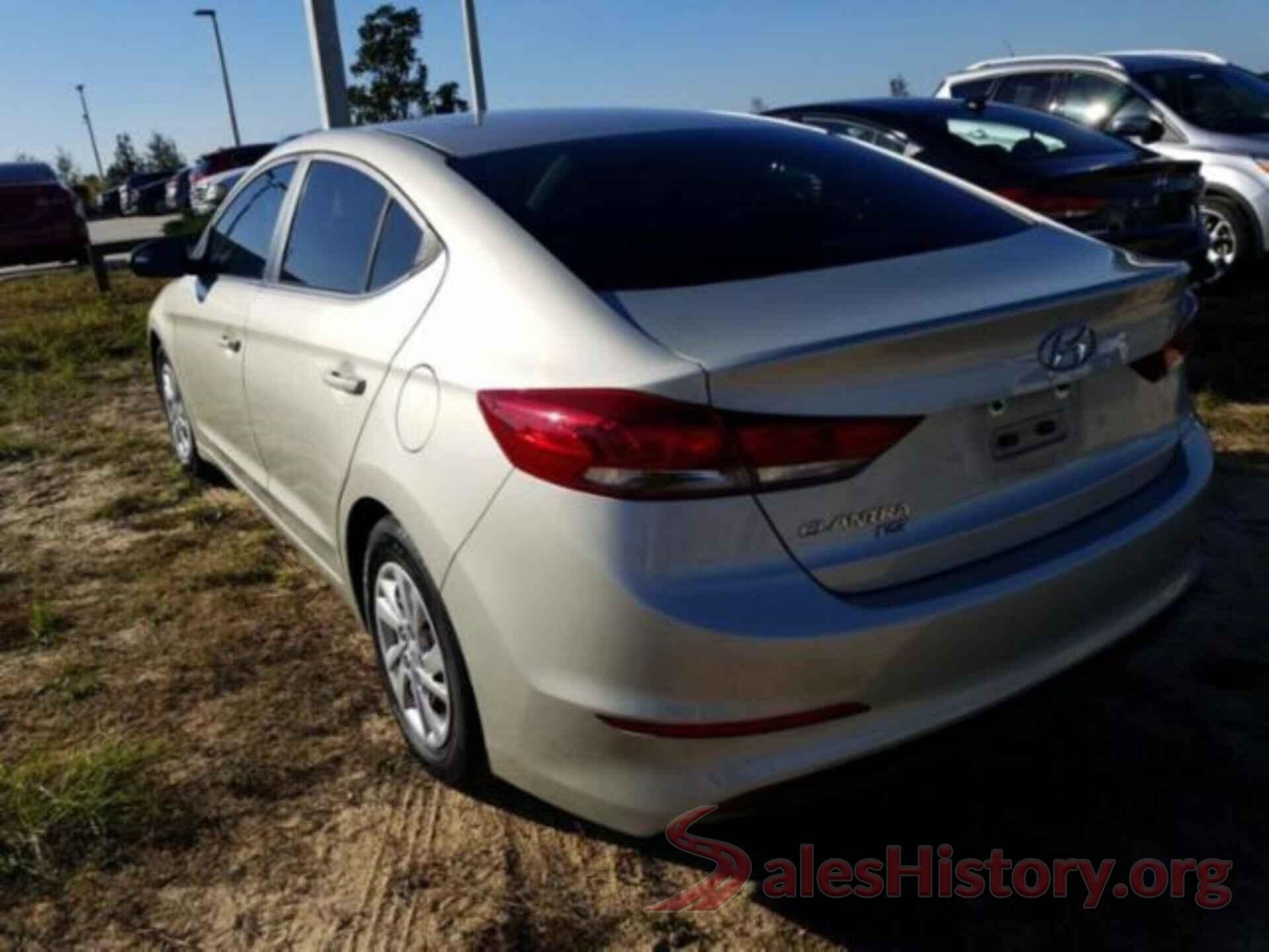 5NPD74LF1JH293884 2018 HYUNDAI ELANTRA