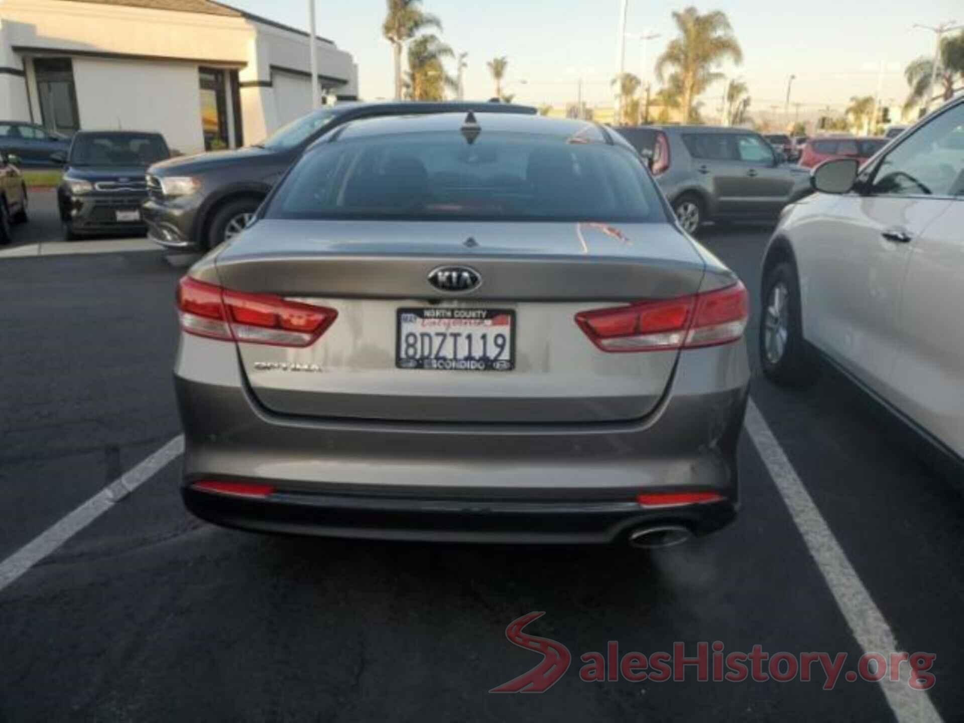 5XXGT4L32JG250827 2018 KIA OPTIMA