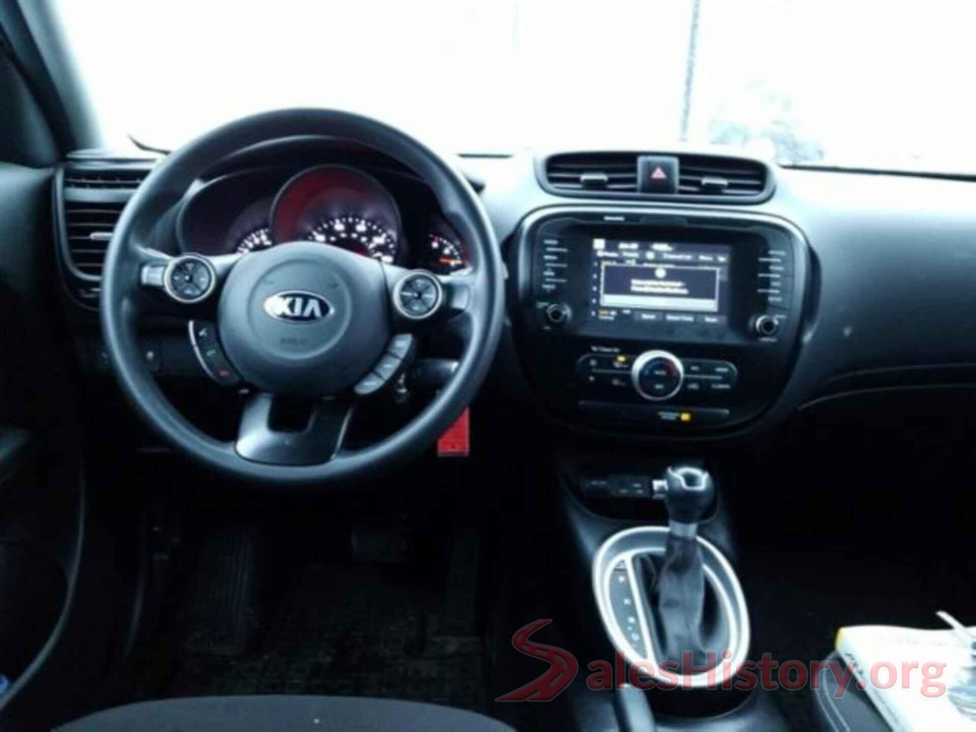 KNDJN2A21J7895623 2018 KIA SOUL