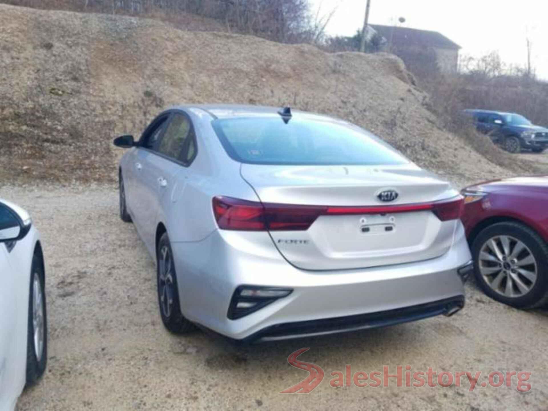 3KPF24AD0KE060464 2019 KIA FORTE