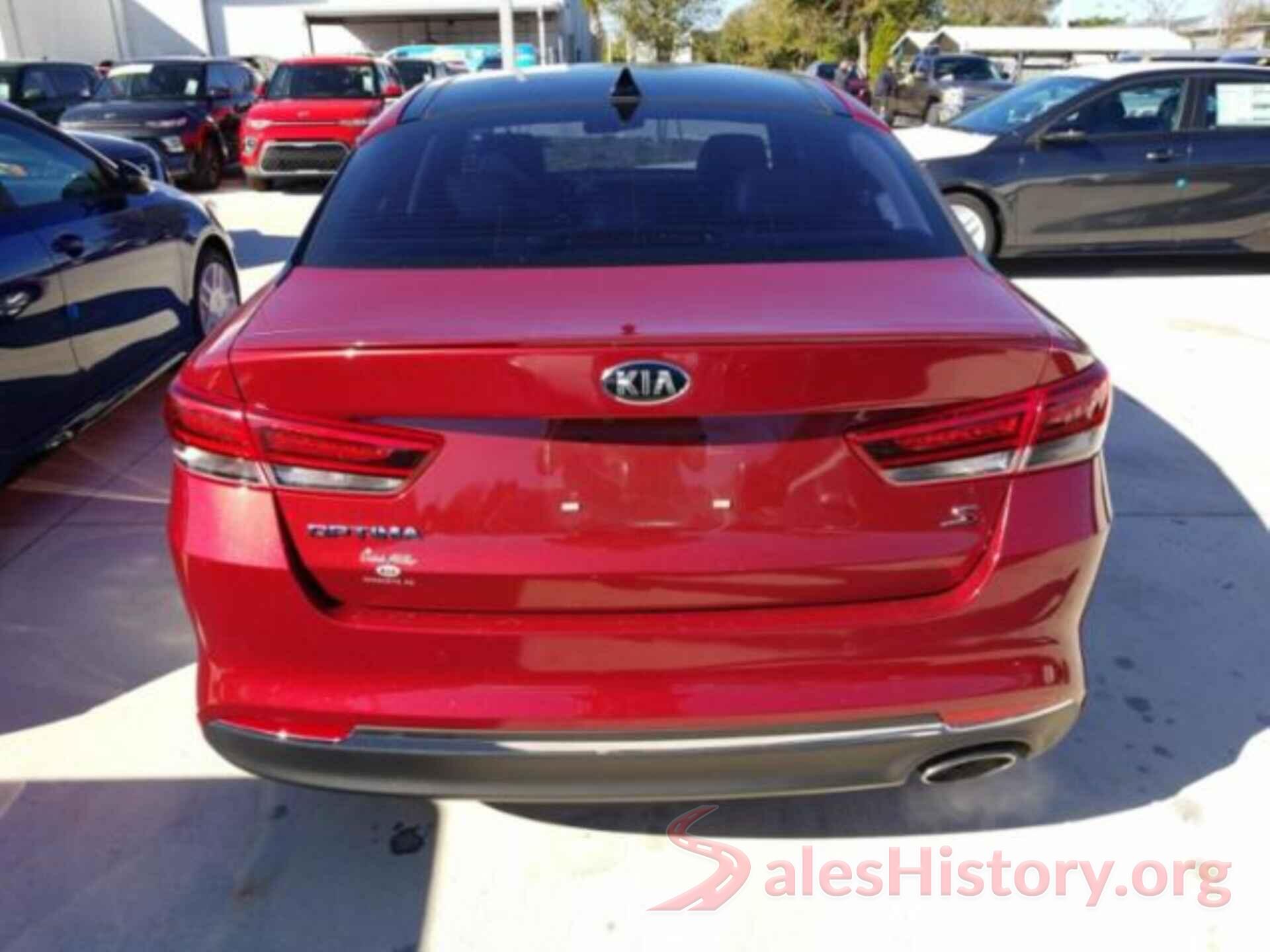 5XXGT4L32JG235650 2018 KIA OPTIMA