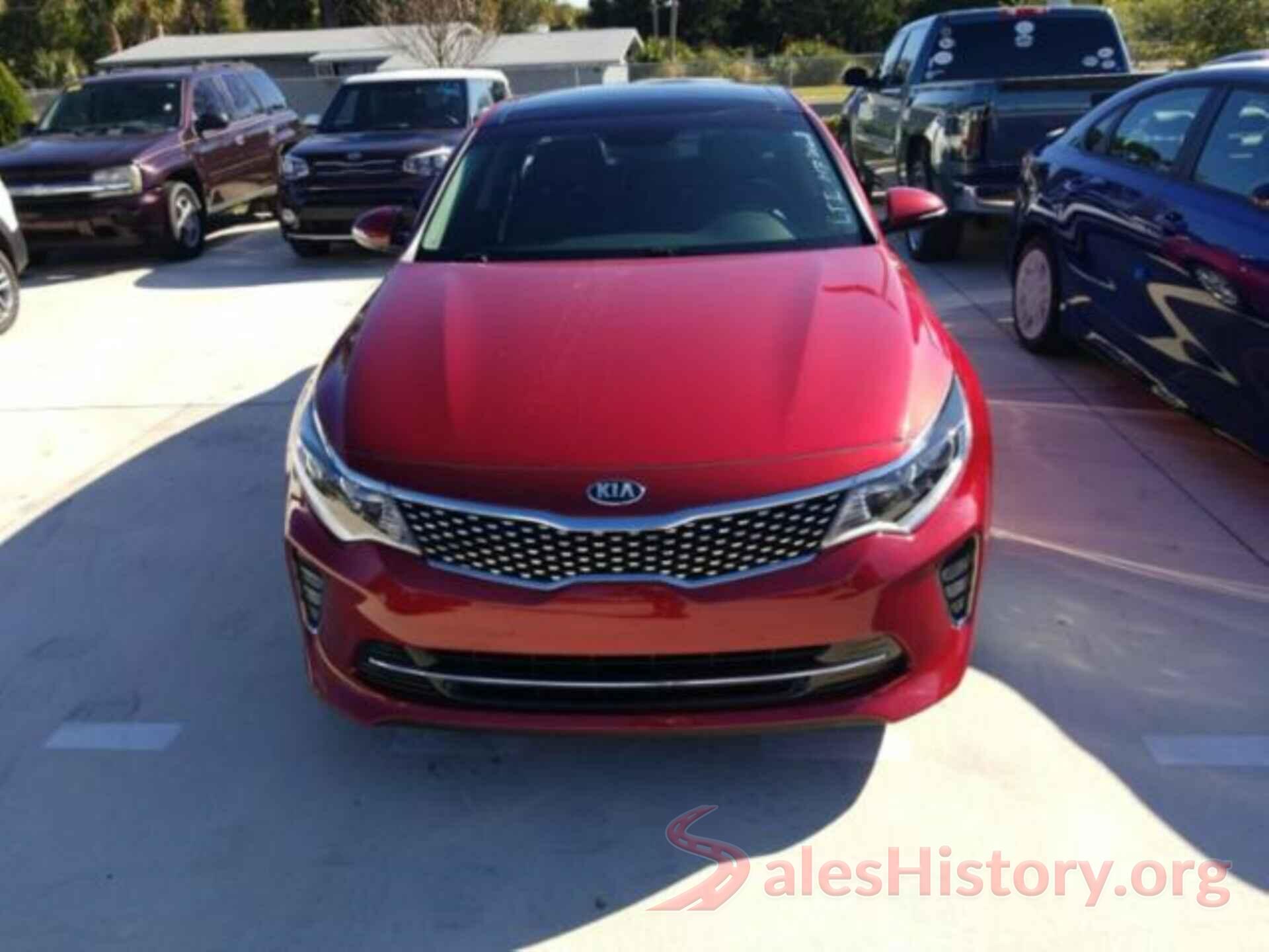 5XXGT4L32JG235650 2018 KIA OPTIMA