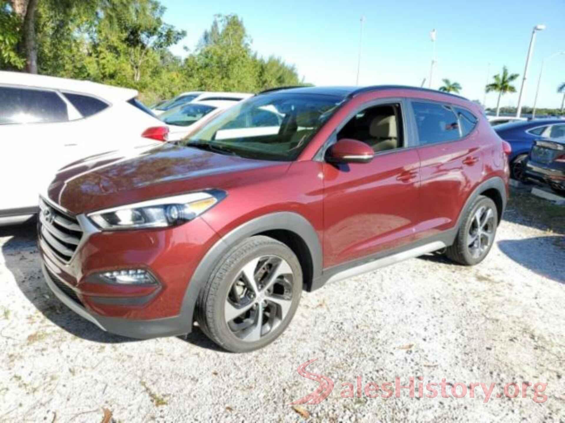 KM8J33A2XHU561514 2017 HYUNDAI TUCSON