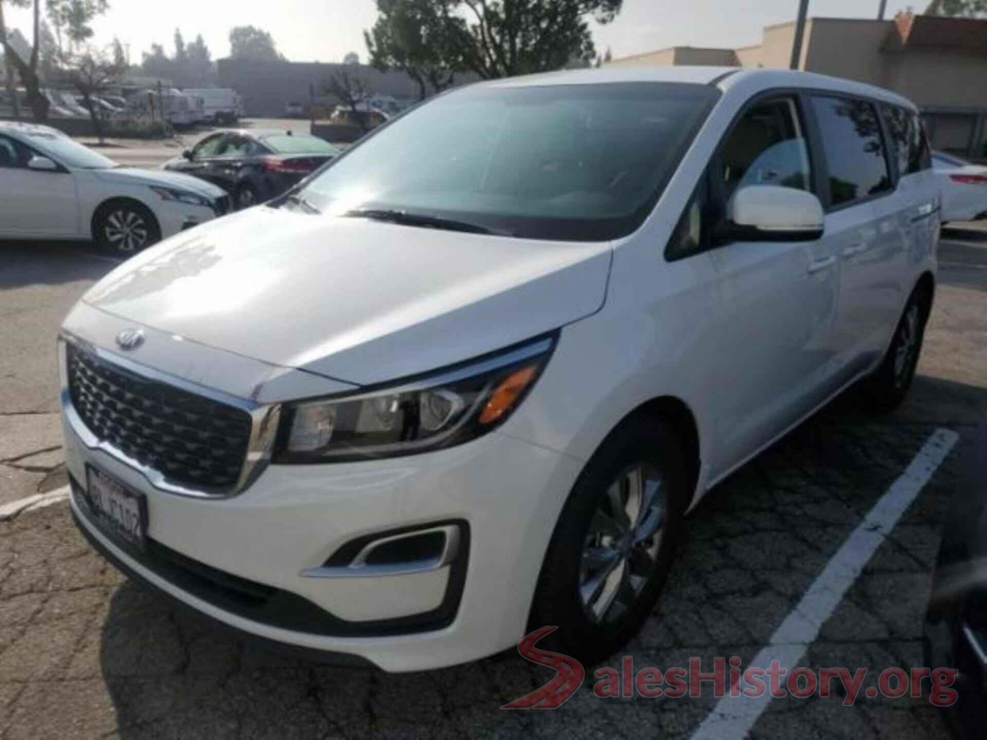 KNDMB5C19K6560211 2019 KIA SEDONA