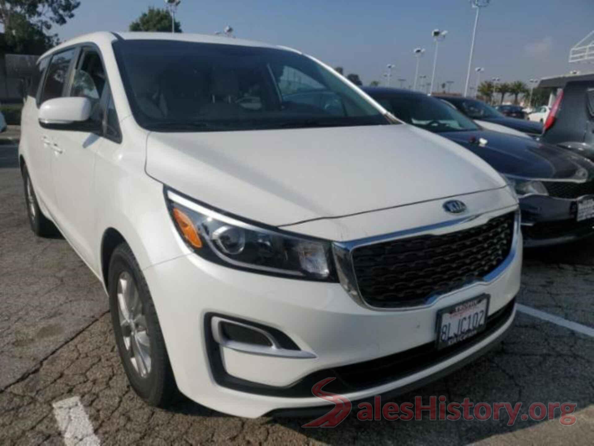 KNDMB5C19K6560211 2019 KIA SEDONA