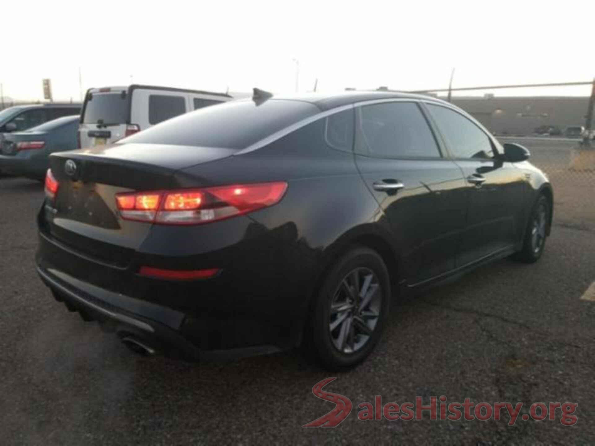 5XXGT4L32KG371956 2019 KIA OPTIMA