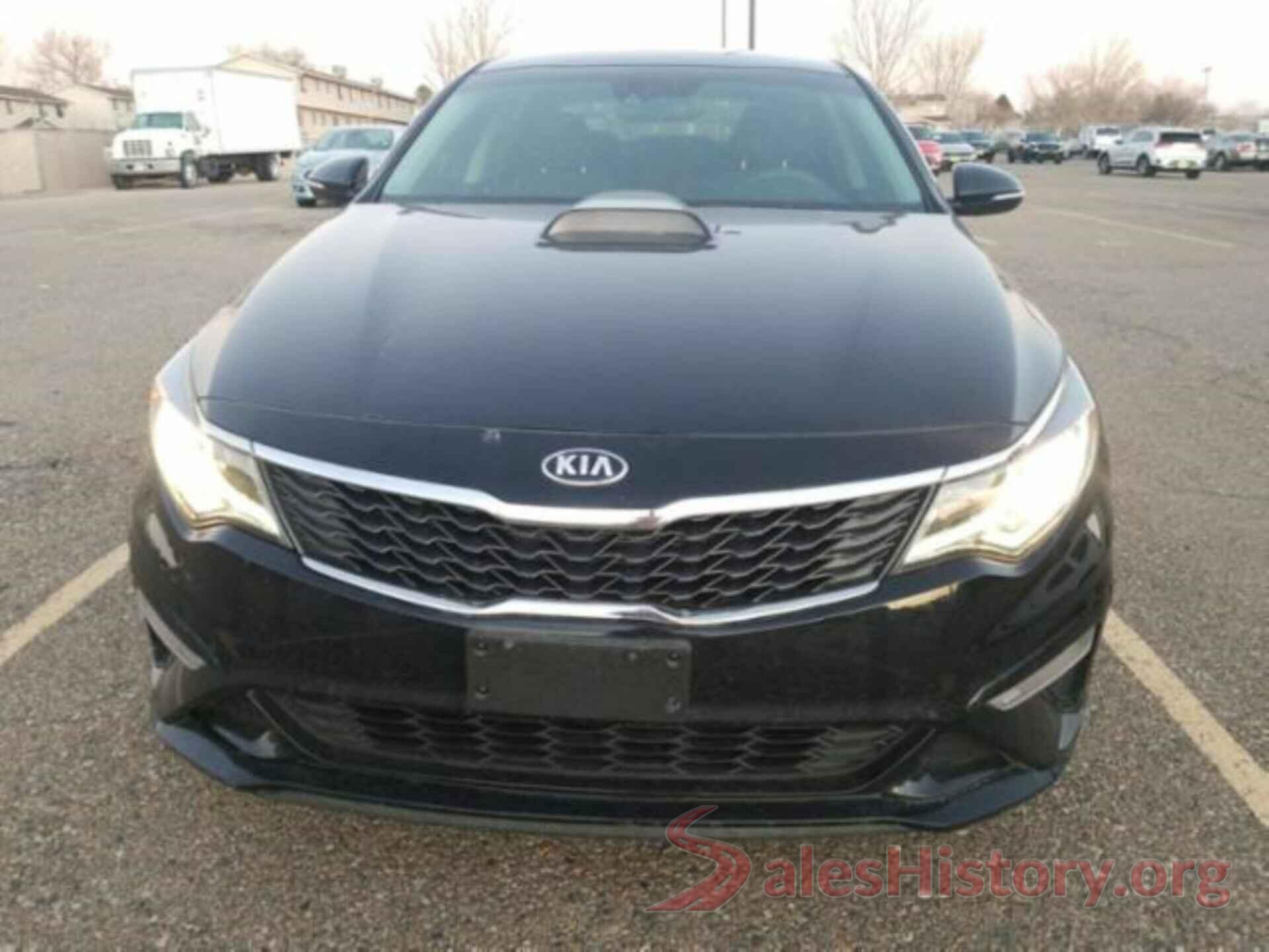 5XXGT4L32KG371956 2019 KIA OPTIMA