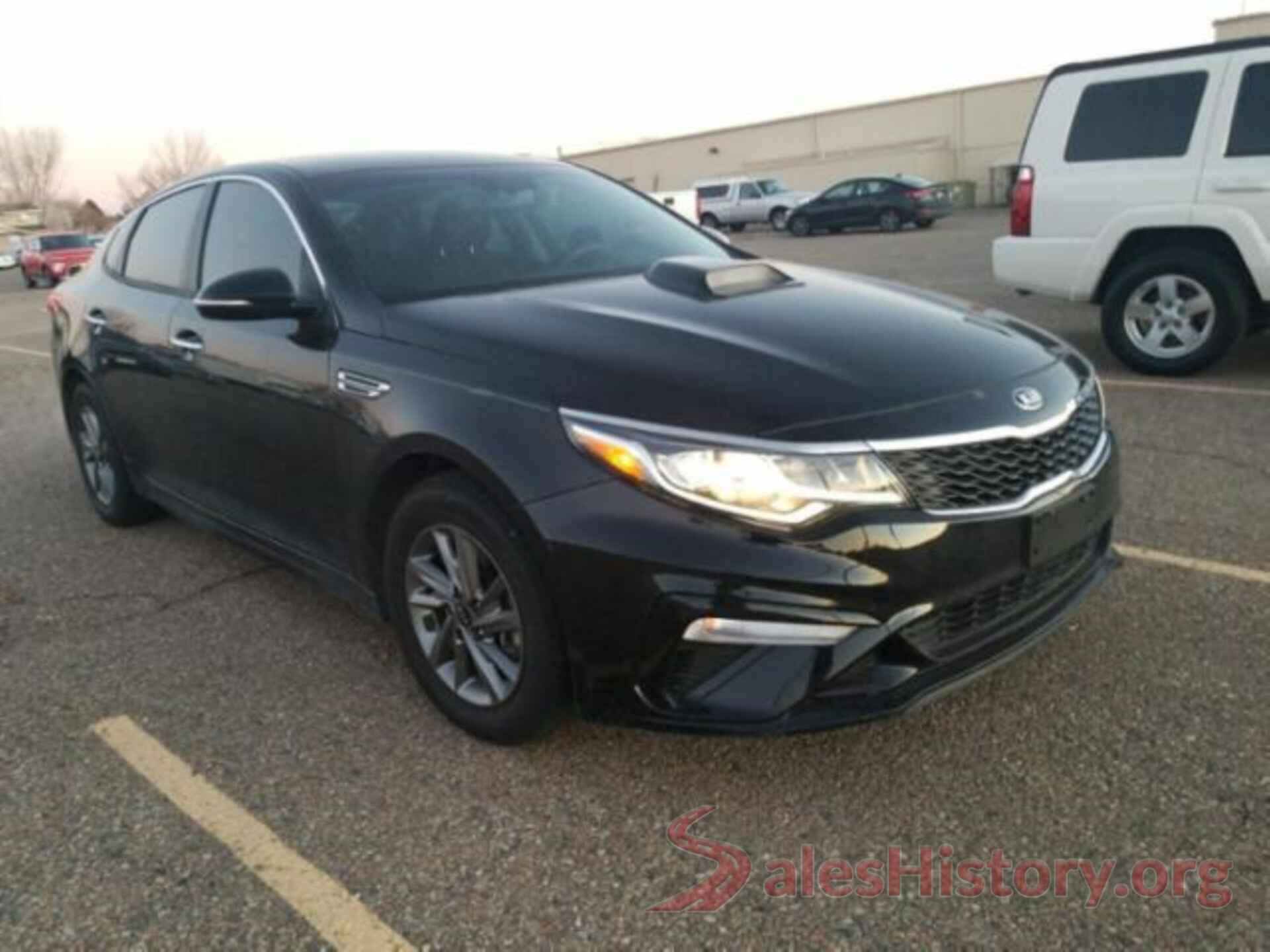 5XXGT4L32KG371956 2019 KIA OPTIMA