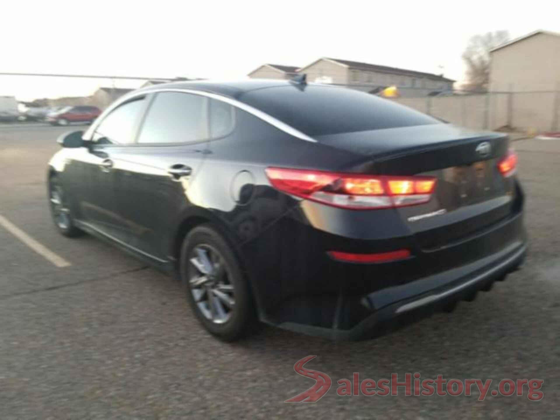 5XXGT4L32KG371956 2019 KIA OPTIMA