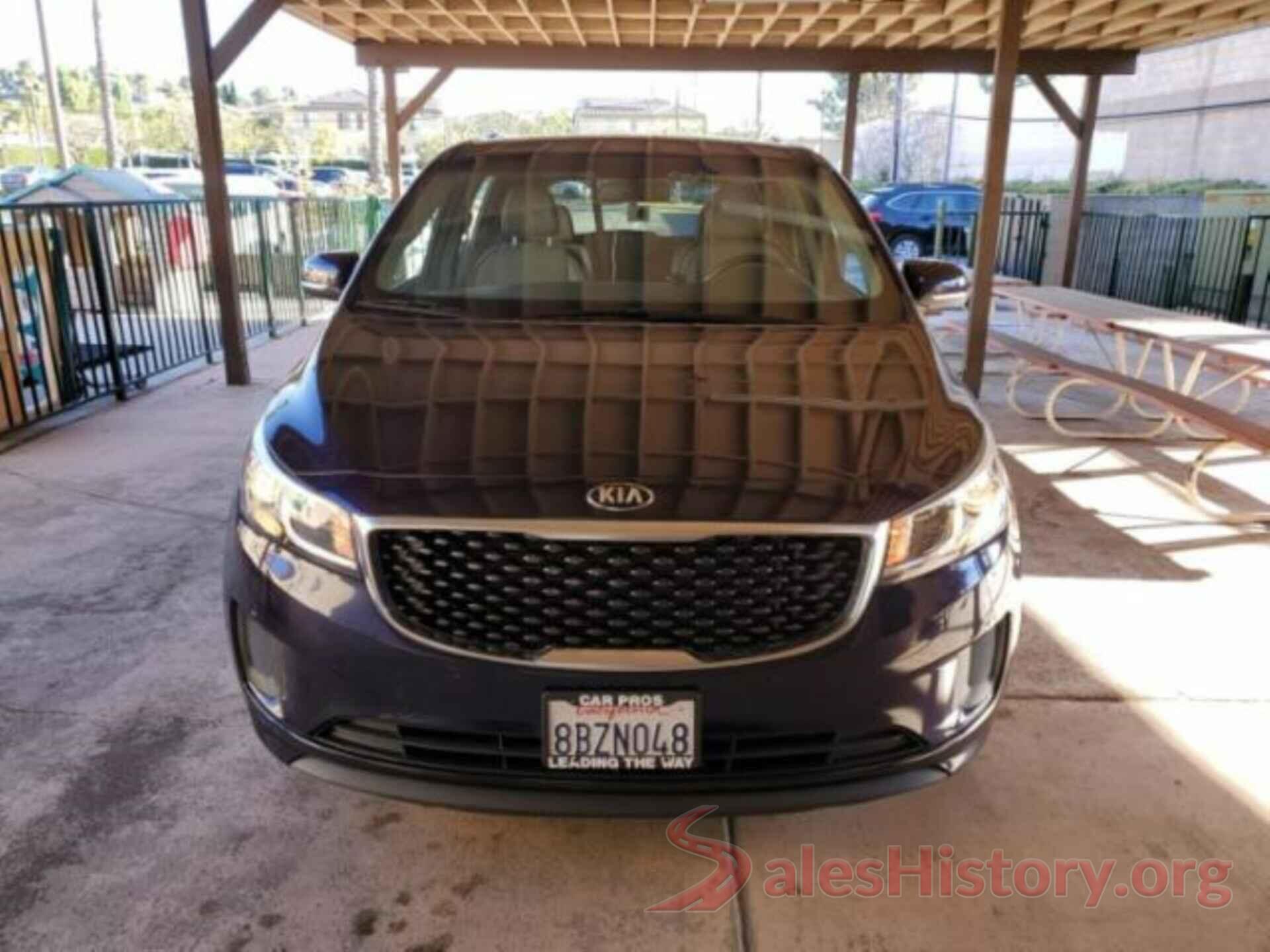 KNDMB5C18J6408399 2018 KIA SEDONA